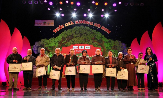 48 triệu đồng hỗ trợ chương trình “Tuổi già không cô đơn”