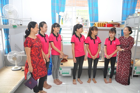 May 10 khai trương ký túc xá cho người lao động 5 vinatex may10 khai truong ky tuc xa cho nguoi lao dong5 1