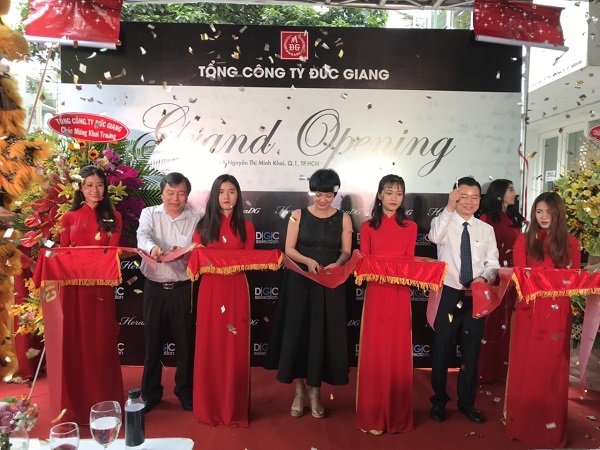 Đức Giang khai trương showroom thời trang đầu tiên tại TP. HCM