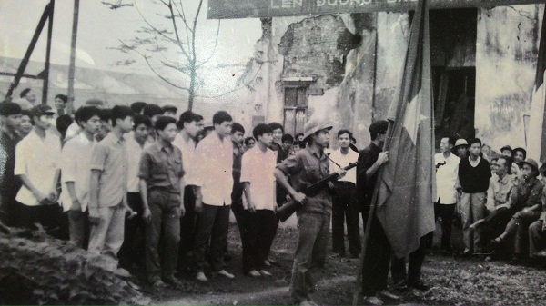 thanh nien cong nhan len duong nhap ngu chong my cuu nuoc