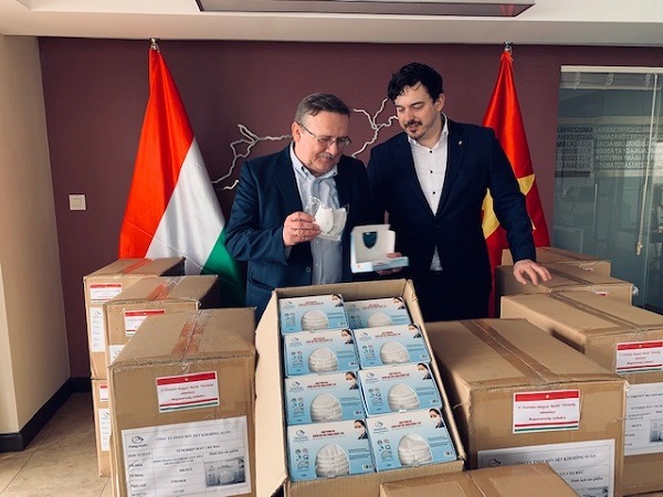 10.500 khẩu trang phòng dịch Đông Xuân đã được chuyển tới Hungary