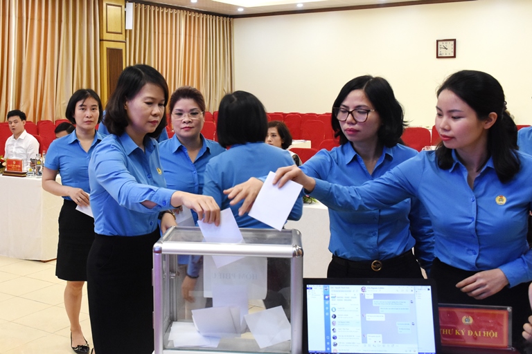 Dai hoi chi bo 3.JPG 1