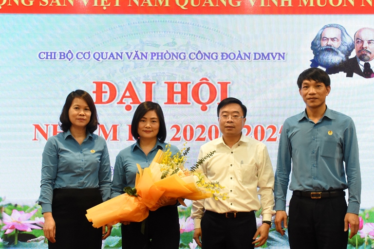 Dai hoi chi bo 4.JPG 1