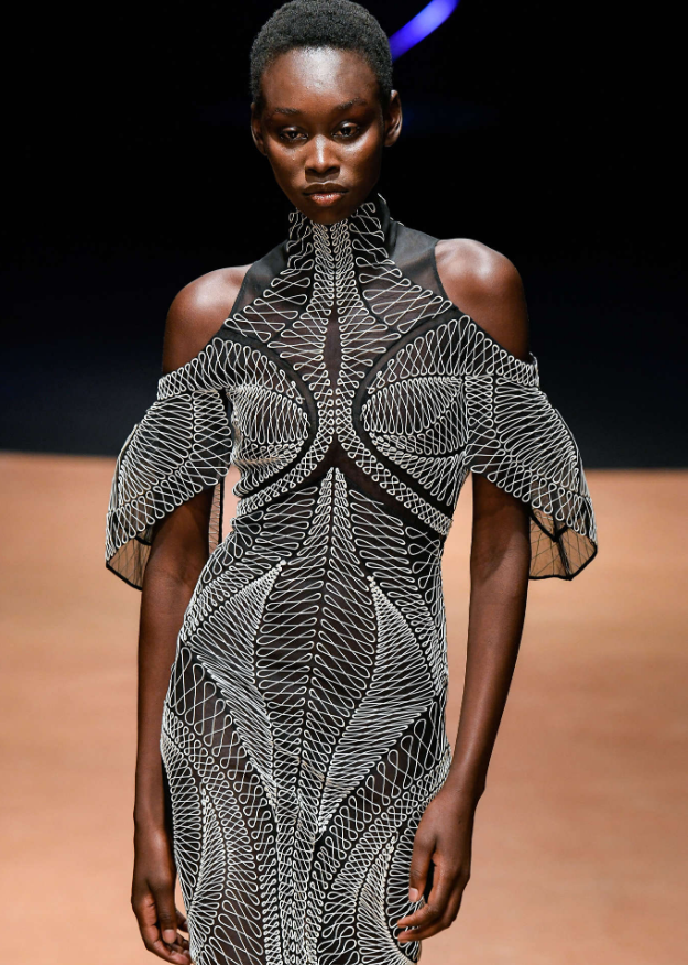 Thời trang Paris bước vào kỷ nguyên mới – Kỷ nguyên Thời trang kỹ thuật số