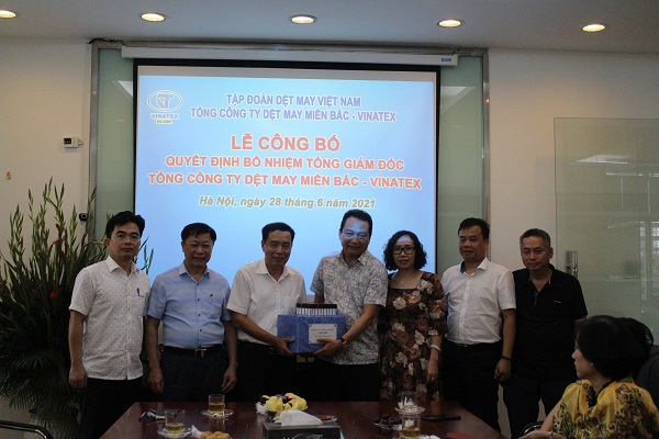 Lễ công bố quyết định về công tác cán bộ tại VNC