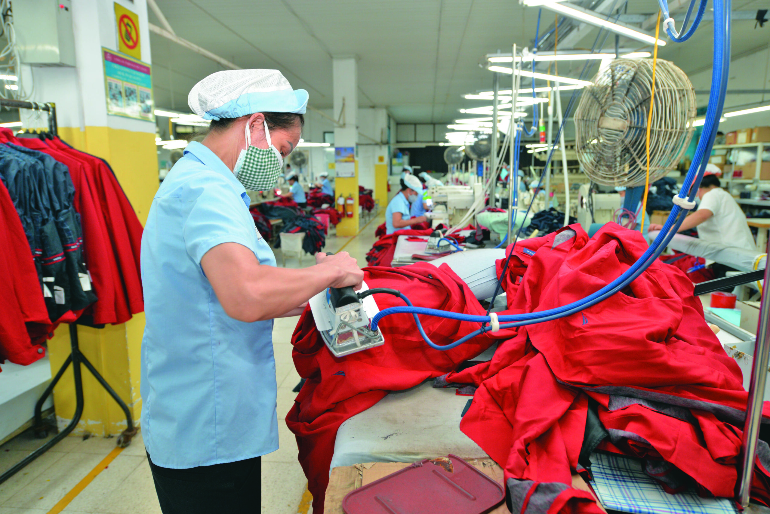 Diễn biến nhập khẩu hàng dệt may tại thị trường Mỹ và xuất khẩu dệt may Việt Nam vào Mỹ