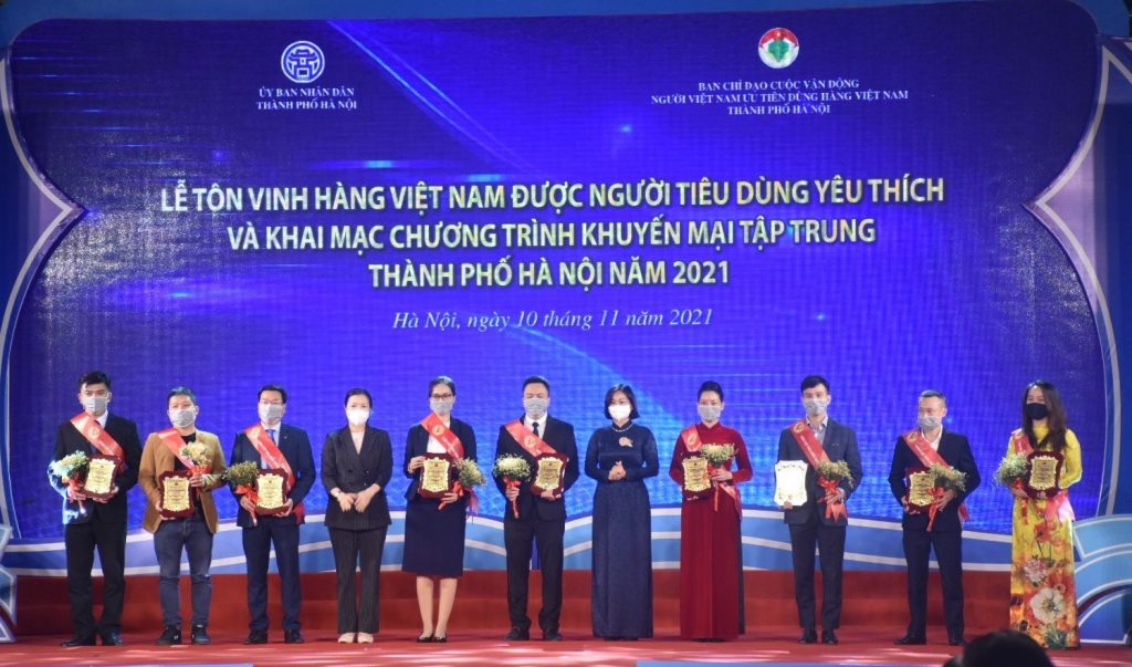 Sản phẩm May 10 được bình chọn Top 1 hàng Việt Nam được người tiêu dùng yêu thích năm 2021 | Tập đoàn dệt may Việt Nam