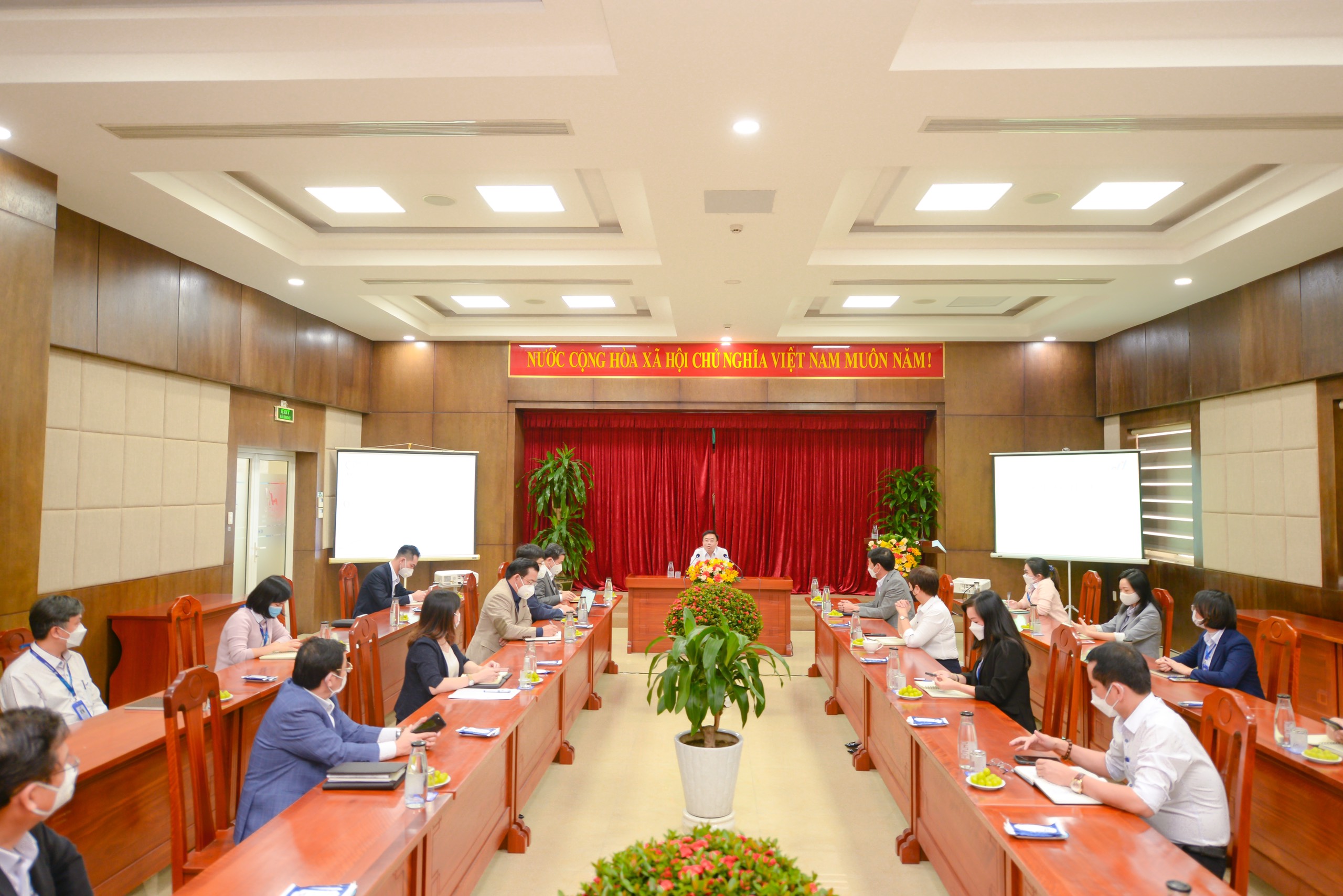 Chủ tịch HĐQT Vinatex thăm và làm việc tại TCT CP Dệt May Hòa Thọ