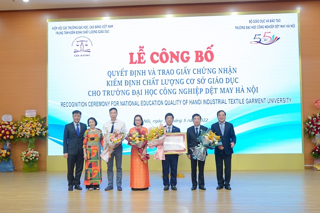 Đại học Công nghiệp Dệt May Hà Nội đạt chứng nhận kiểm định chất lượng