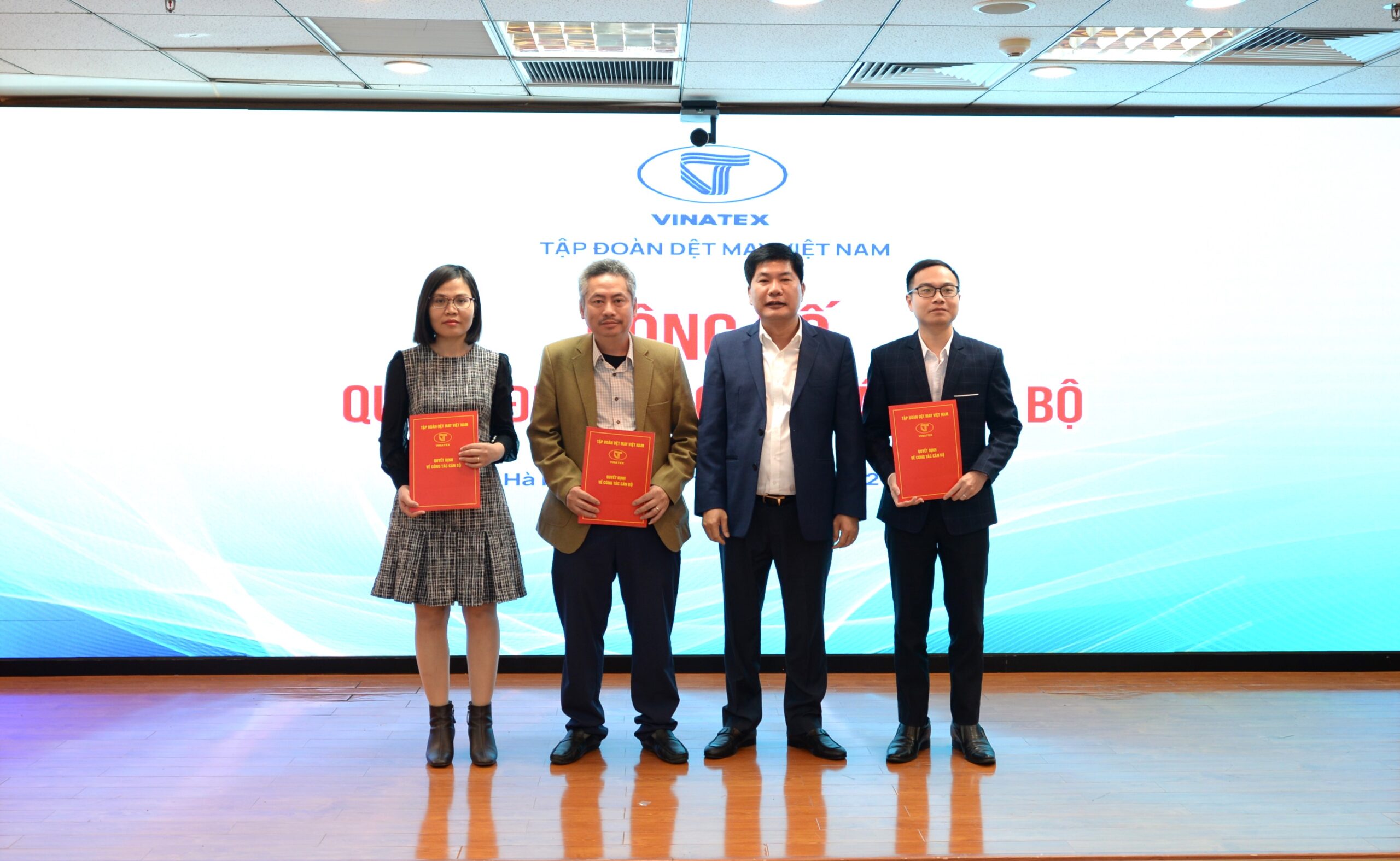 Vinatex thông báo kết quả đánh giá 360 độ và công bố quyết định về công tác cán bộ