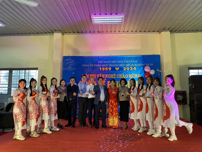 Nhiều hoạt động chào mừng 65 năm ngày thành lập Dệt kim Đông Xuân