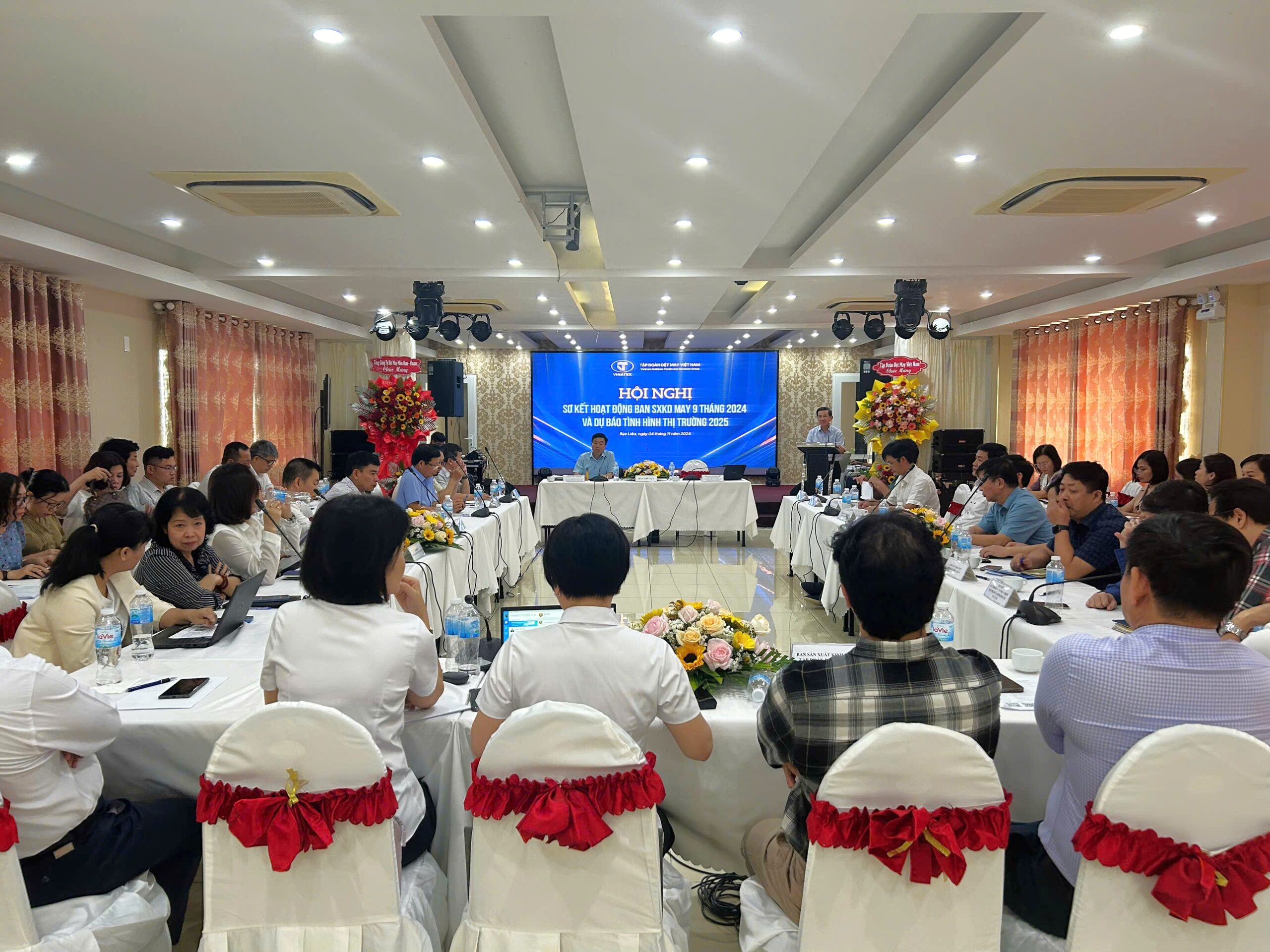 Ban SXKD May Vinatex dự báo tình hình thị trường năm 2025