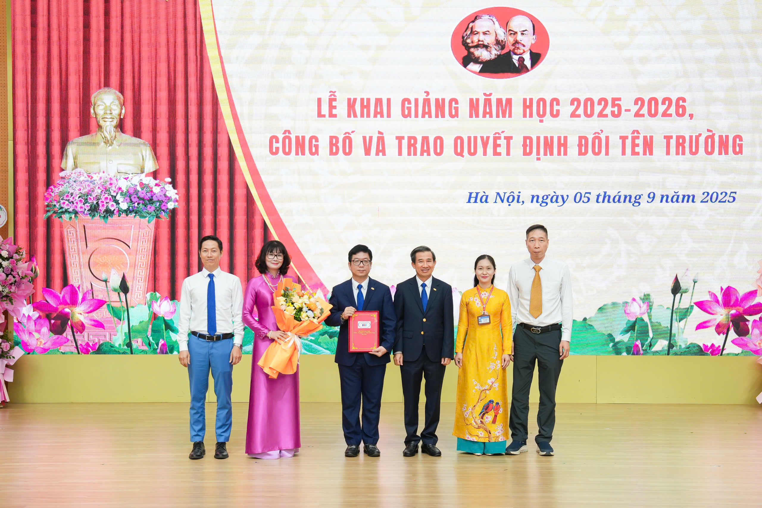 z6980166109327 400af9a18e7858411708be1d05a5f303