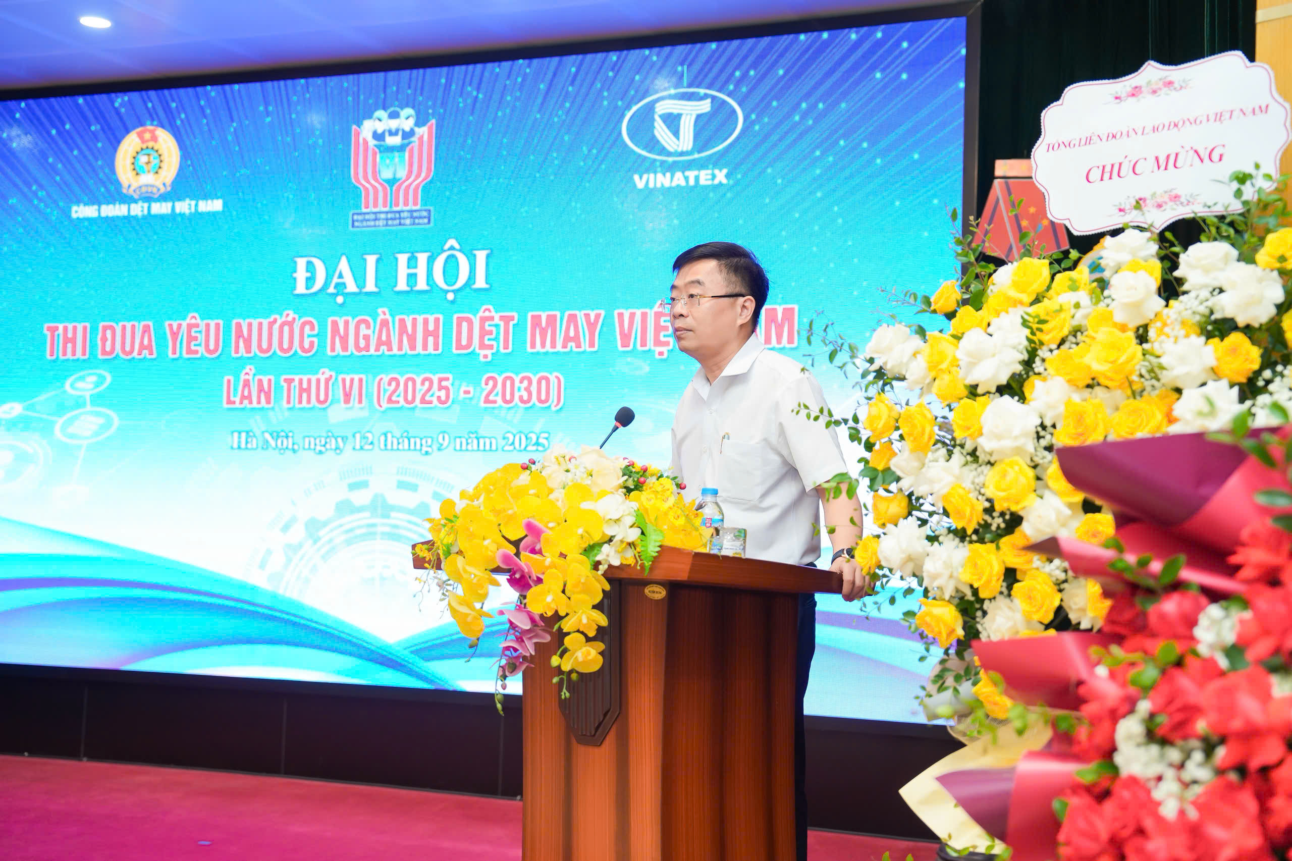 z7004457315873 d9f95879e0a7618c26aa499154038690