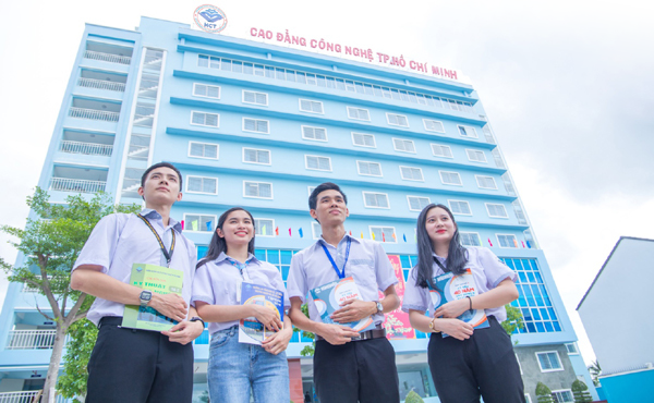 cao dang cong nghe tp hcm xet tuyen he chinh quy 2021 bang hoc ba cap 2 3 1 copy