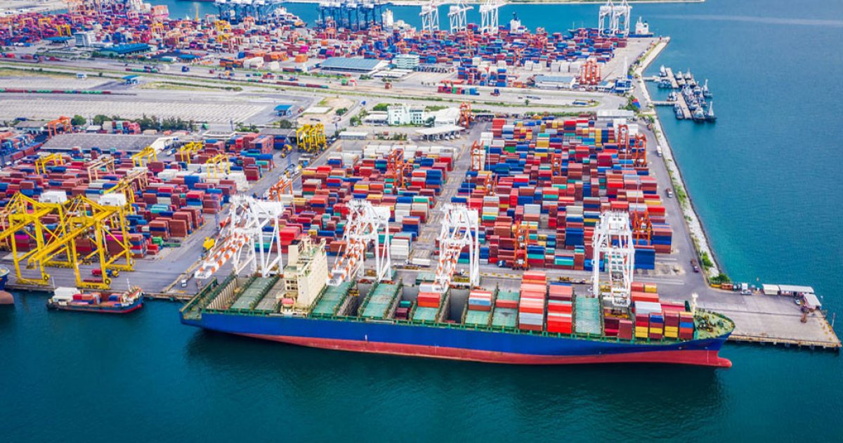 shipping unloading containe