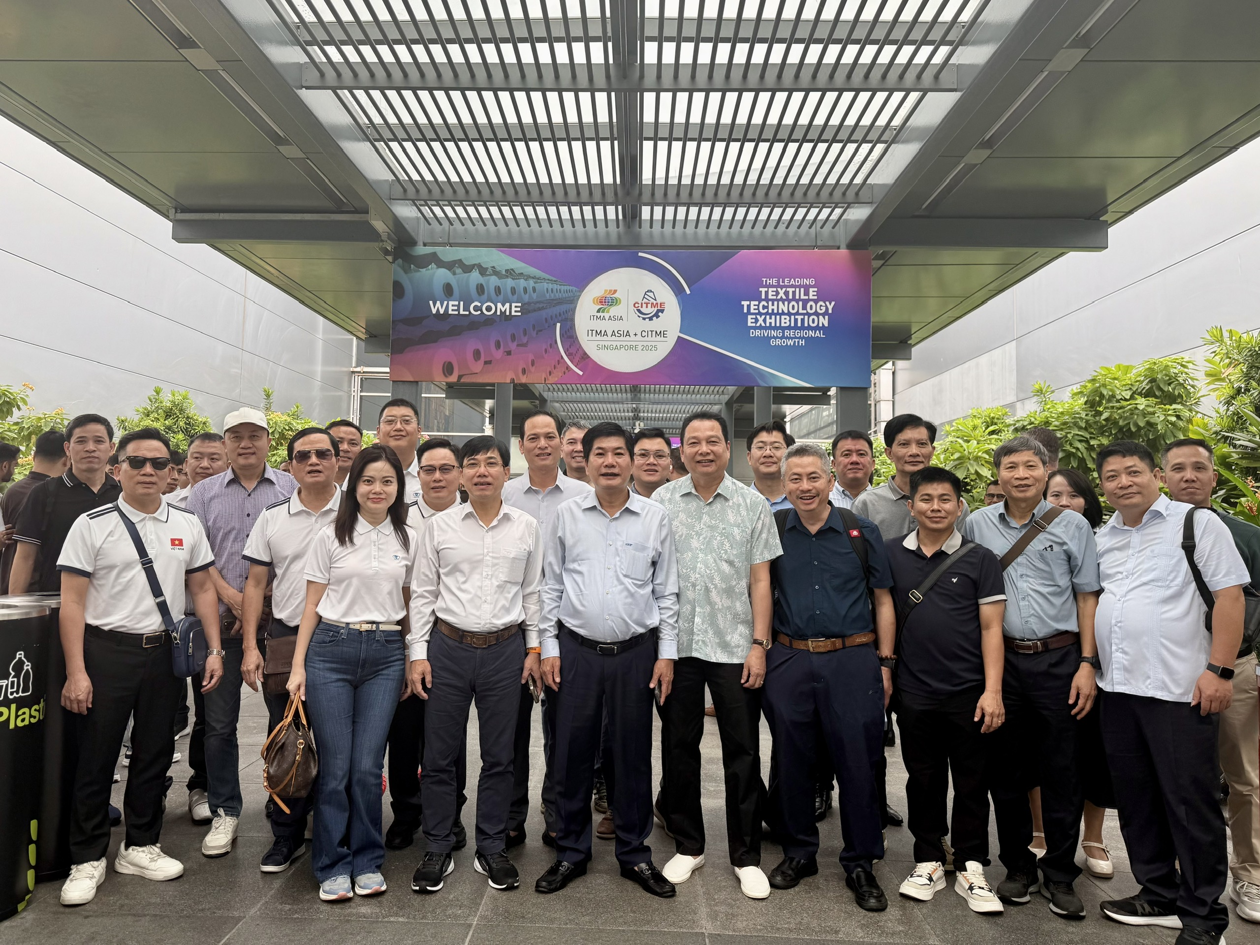 Vinatex participates in ITMA ASIA + CITME 2025: Promoting technological integration and a green supply chain