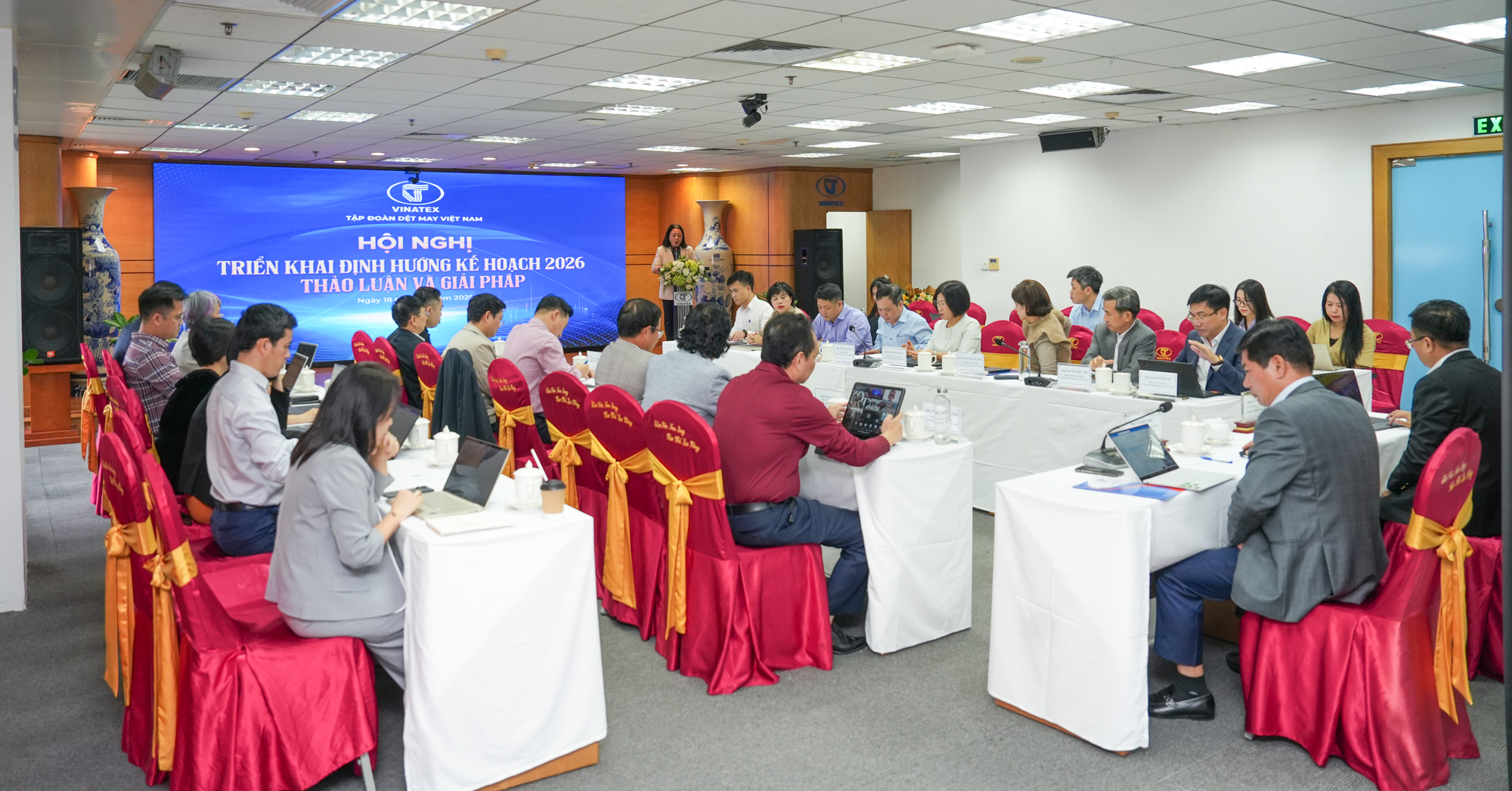 Tiên phong triển khai hoạt động đánh giá thành tích công tác năm 2025 và thực hiện giao chỉ tiêu cá nhân 2026 tại Công ty Mẹ Vinatex