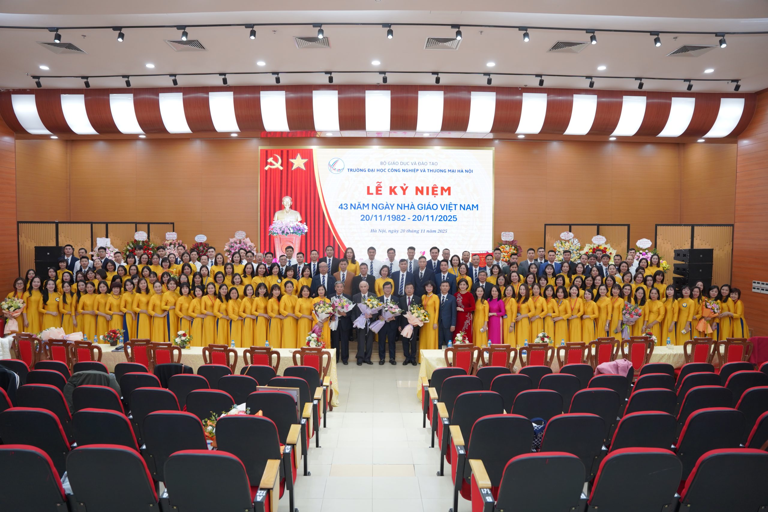 Trường Đại học Công nghiệp và Thương mại Hà Nội tổ chức Lễ kỷ niệm ngày Nhà giáo Việt Nam 20/11