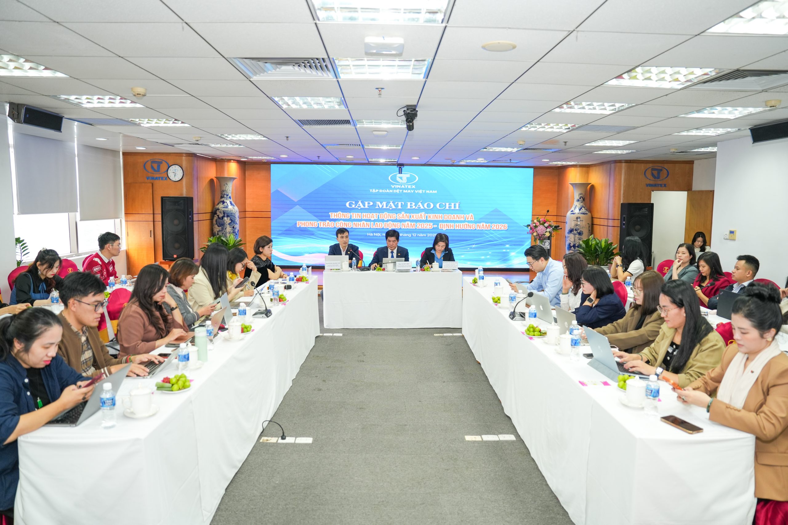 Vinatex đạt lợi nhuận cao thứ hai trong lịch sử thành lập Tập đoàn 1 DSC02243 scaled