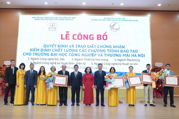 5 chương trình đào tạo của Trường ĐH Công nghiệp và Thương mại Hà Nội đạt chuẩn kiểm định chất lượng