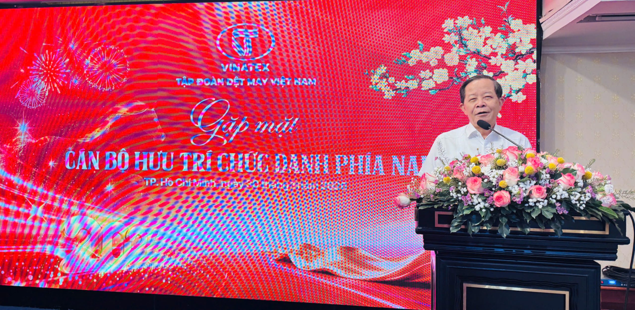 Vinatex gặp mặt cán bộ hưu trí chức danh khu vực phía Nam 2 2760509384544280362 scaled