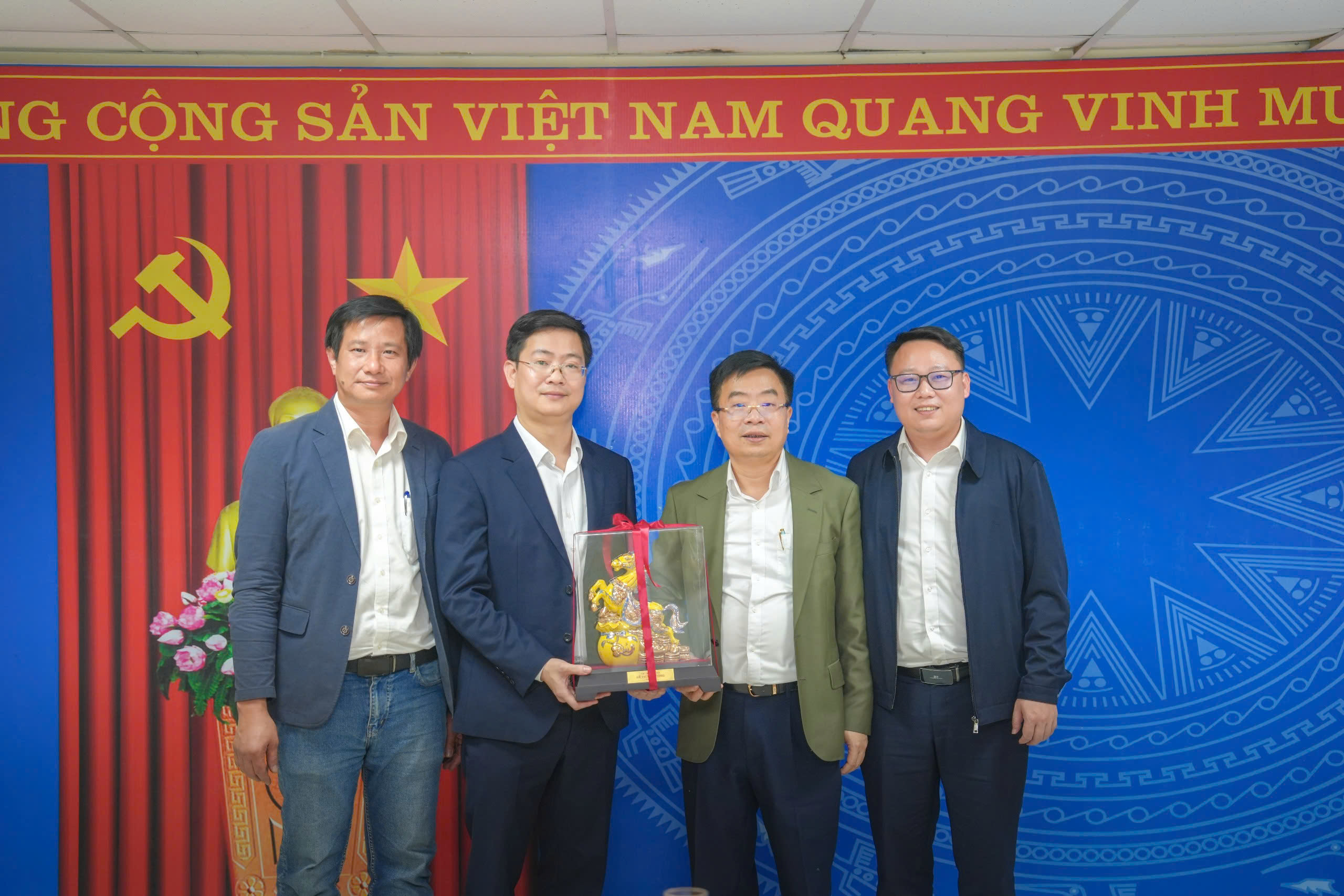 Lãnh đạo Vinatex thăm, chúc Tết các doanh nghiệp miền Bắc 16 0b50cb9e3aa4b4faedb522