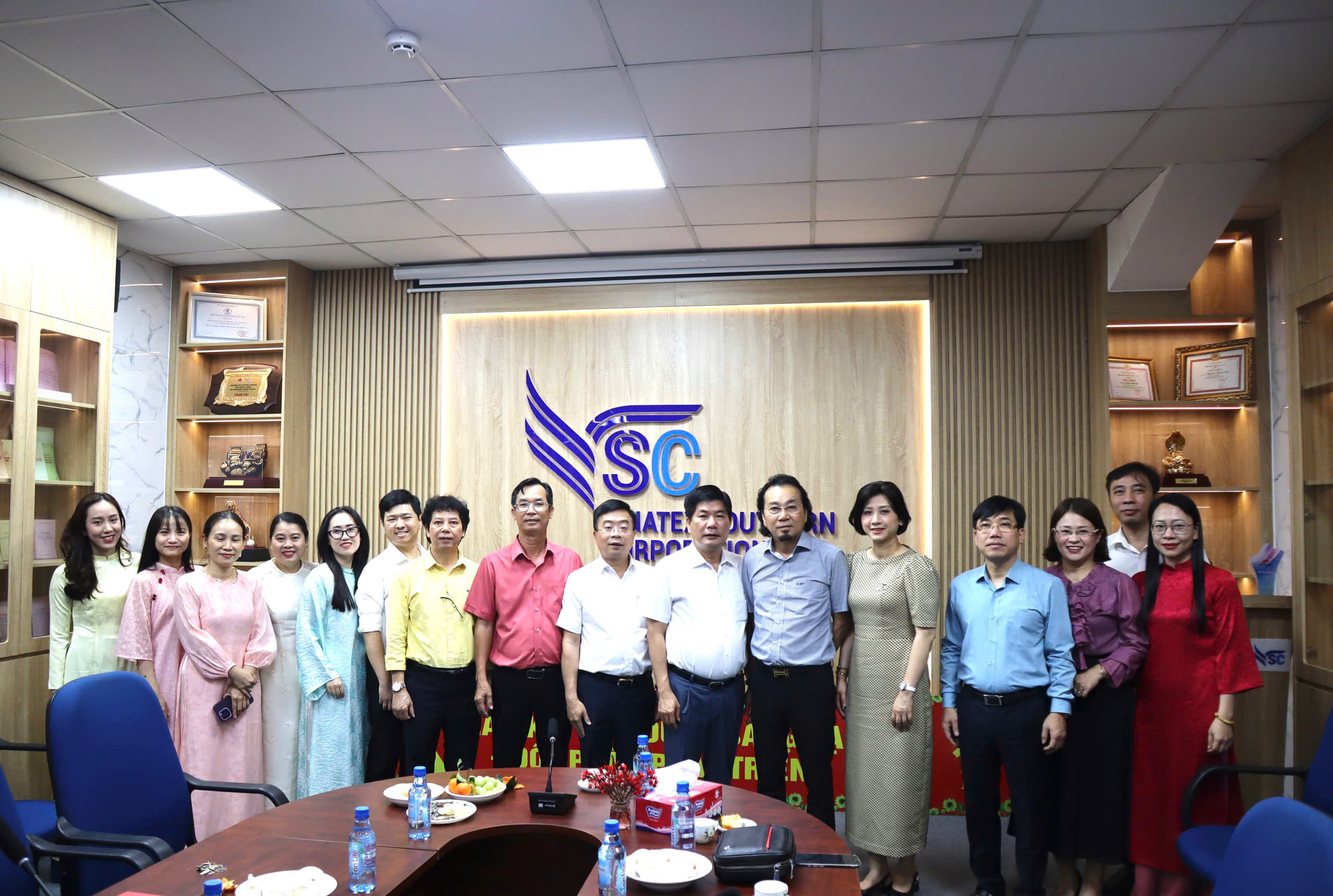 z7565717642602 00b657201df563751a3882bf15b69fc8