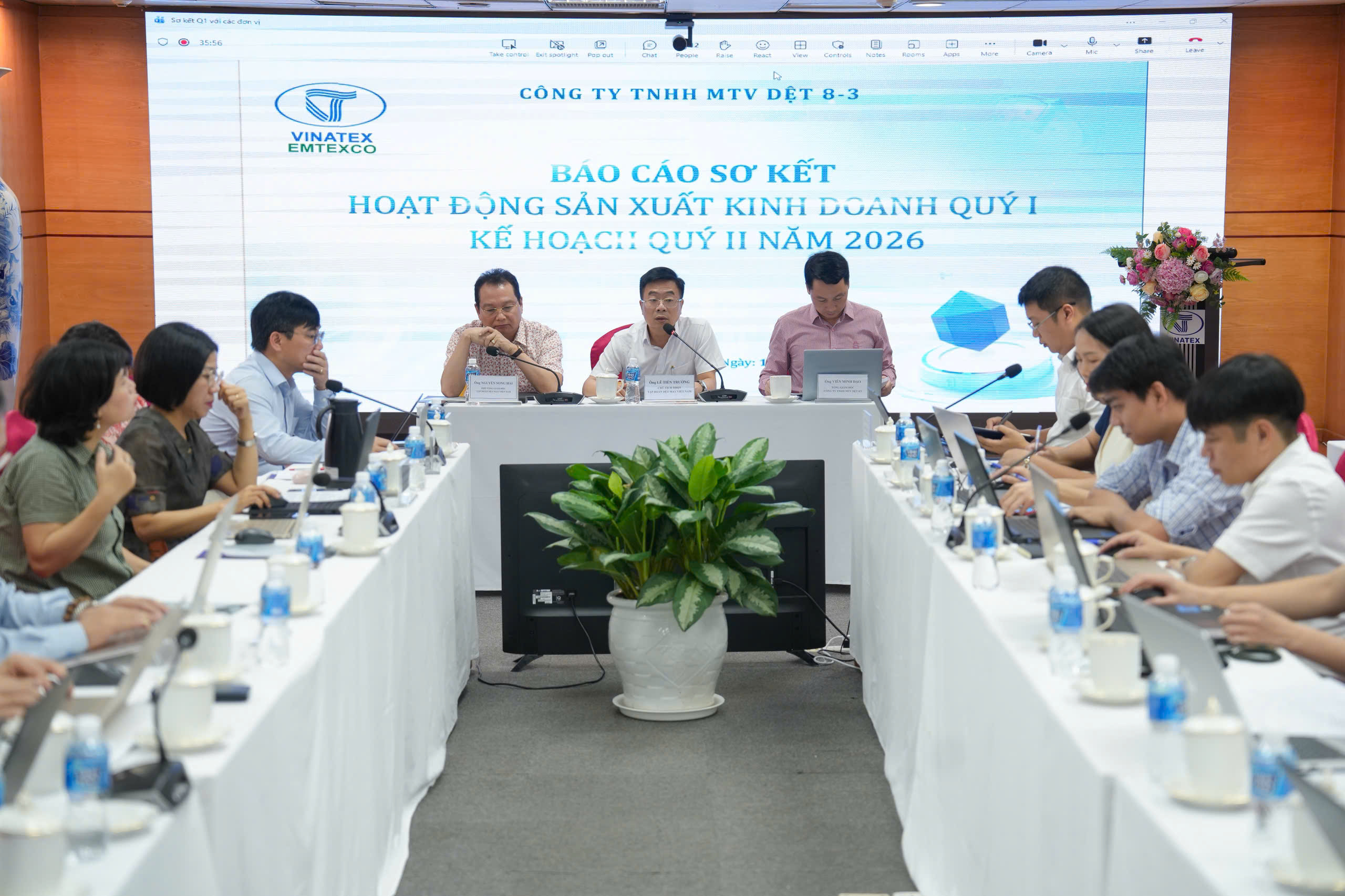 Lãnh đạo Tập đoàn Dệt May Việt Nam làm việc với Dệt 8-3 về kết quả SXKD quý 1 và nhiệm vụ trọng tâm quý 2/2026