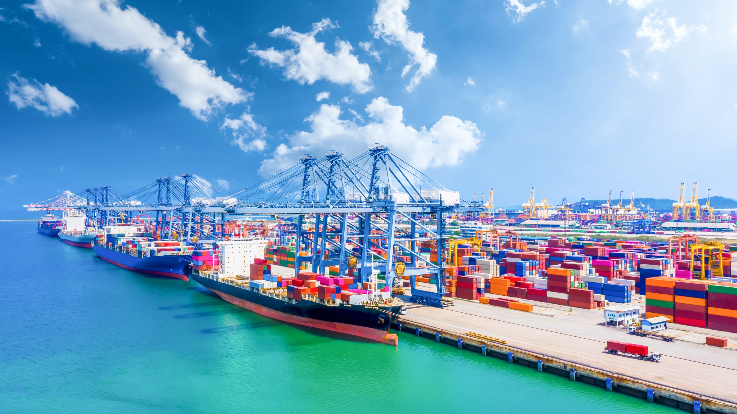 Dệt May Việt Nam: Thoát “thách thức kép”, xoay chuyển cục diện