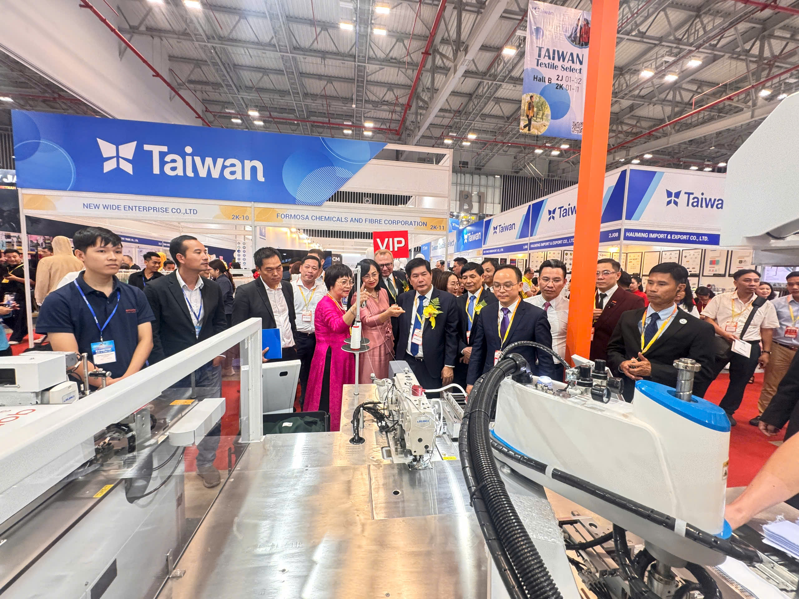 z7703909268236 feac199c47ba88f8b79866bb4402ee7e