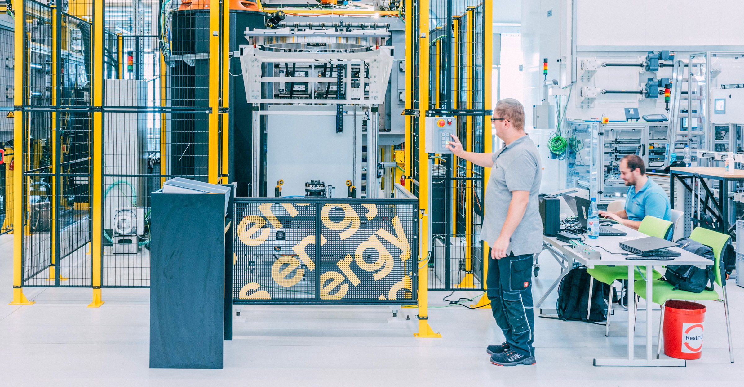 Data-Driven Cost Management in the Smart Textile Industry: From Digitalized Manufacturing to Financial Decision-Making 4 Eriver Hijano Wired Adidas 11 e1779330257498