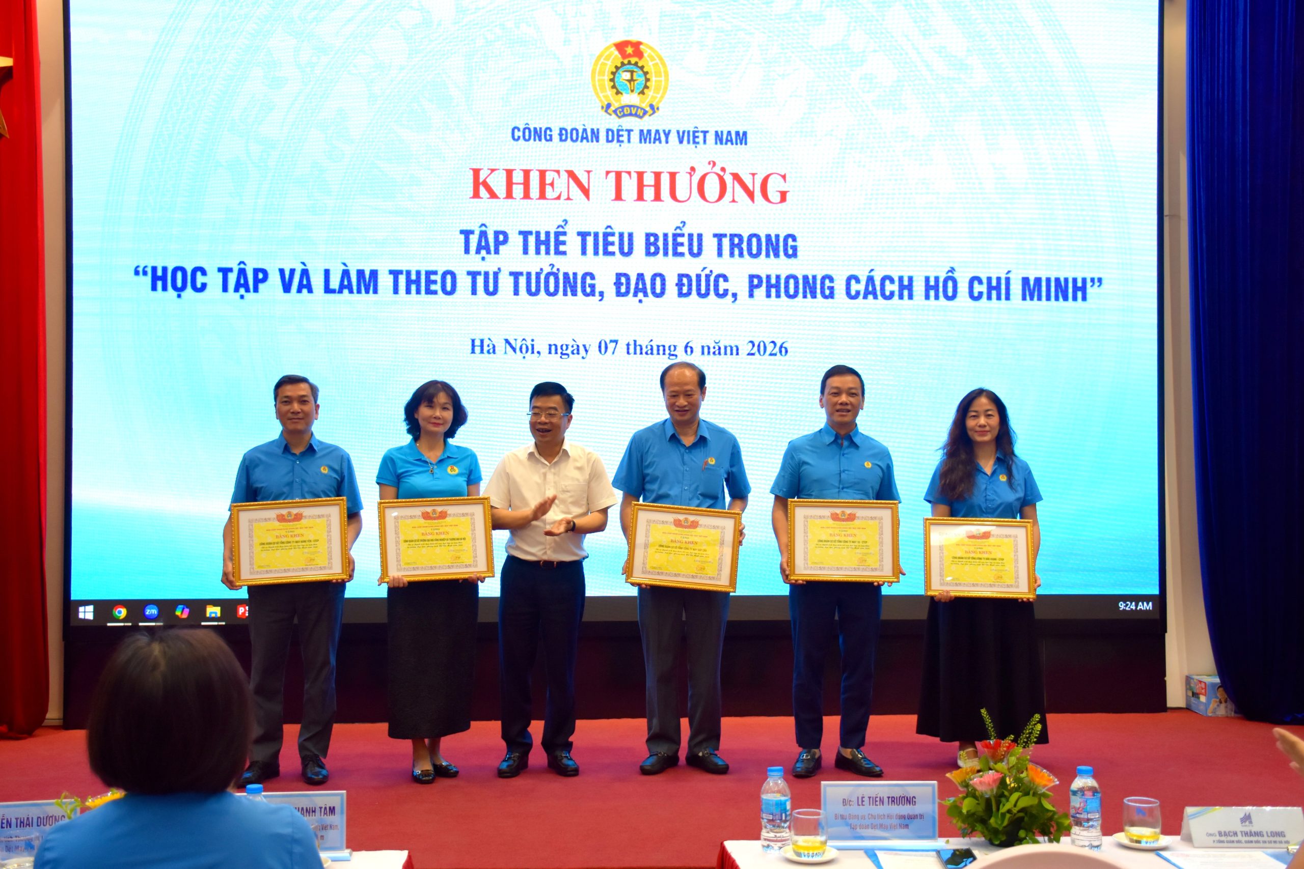 Công đoàn Dệt May Việt Nam hưởng ứng phong trào thi đua của Tổng Liên đoàn và phát động Hội thi Thợ giỏi cấp ngành lần thứ VII 4 2aOboQc0Lu6yxNZHISwb6IMRHZWX7myVgEFL7N3o 1 scaled