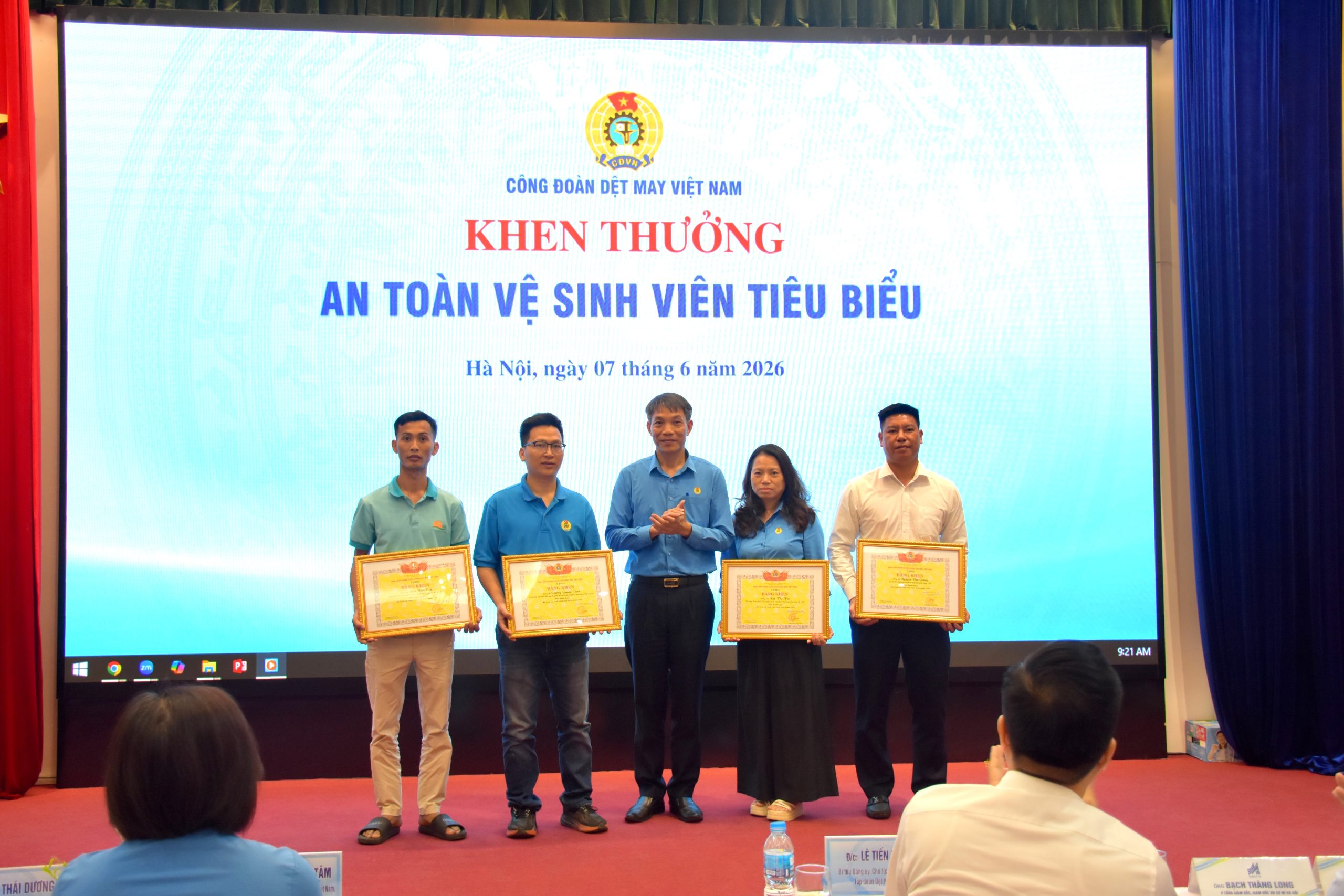 Công đoàn Dệt May Việt Nam hưởng ứng phong trào thi đua của Tổng Liên đoàn và phát động Hội thi Thợ giỏi cấp ngành lần thứ VII 6 2aOboQc0Lu71OCVenfomwdt0PPi4jA59iUjHppBo 1 scaled