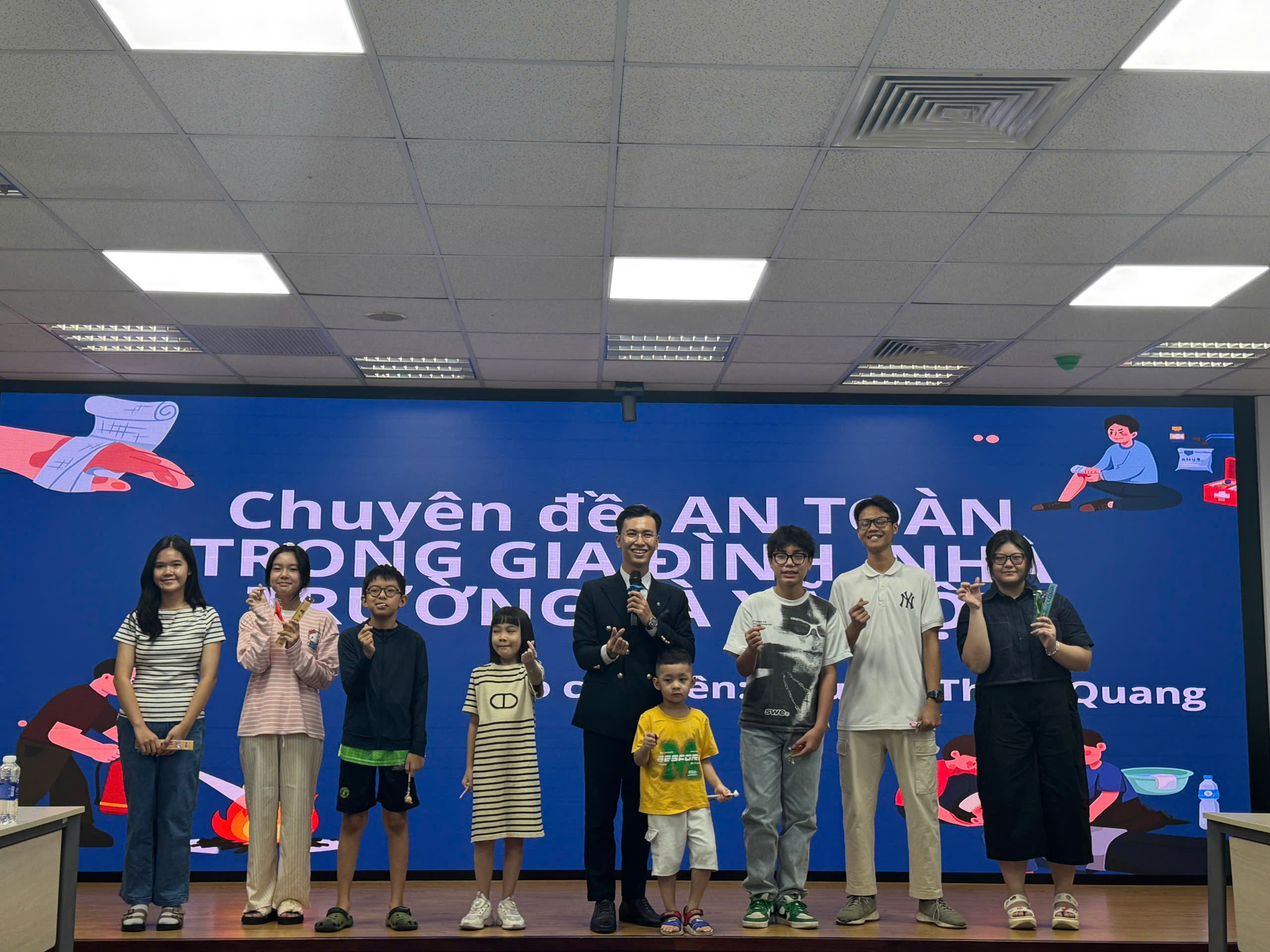 Vinatex tuyên dương con CBNV đạt thành tích cao trong năm học 2025 – 2026 3 3 1