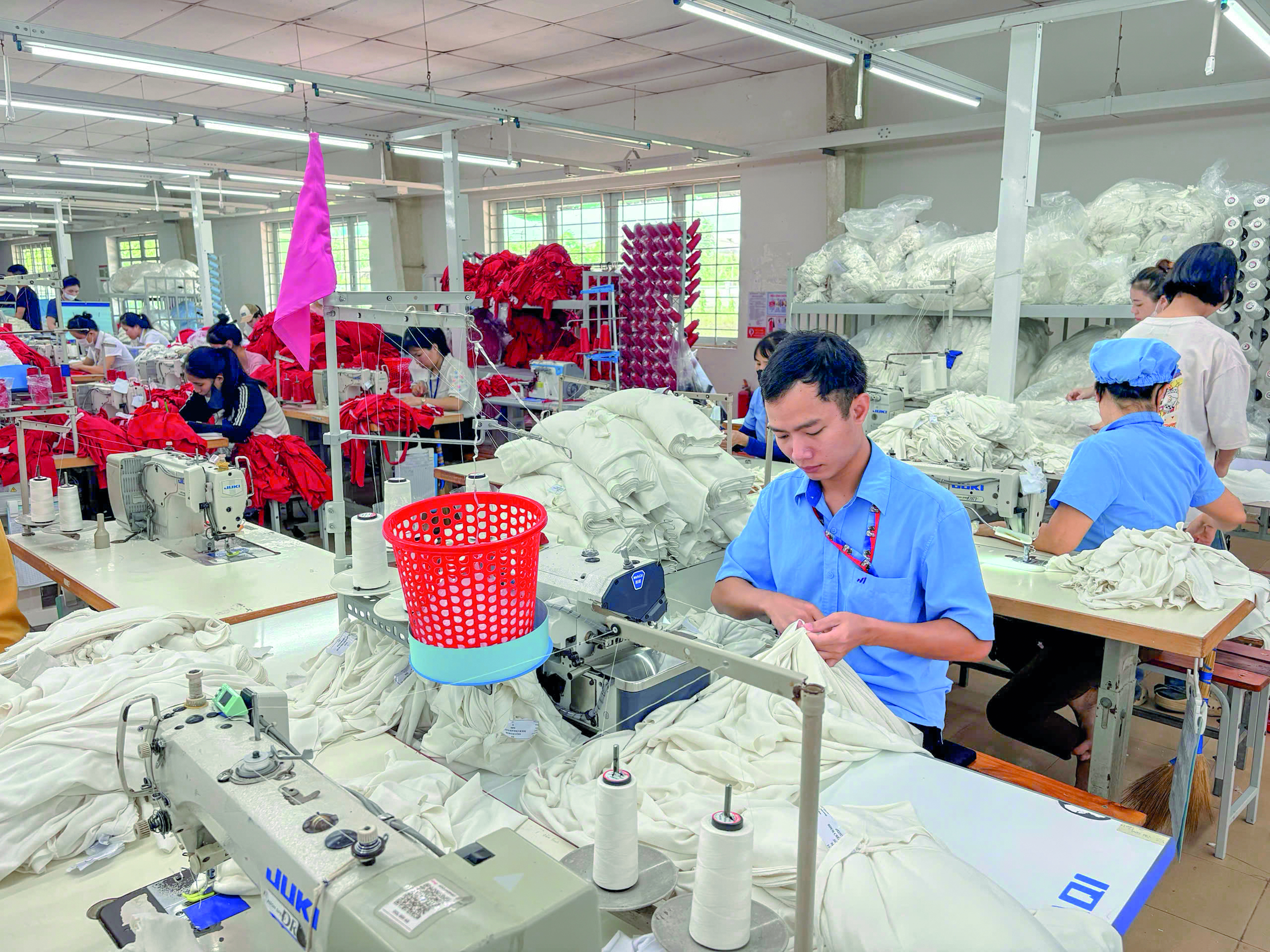 Giá trị nhân văn tạo nên lợi thế bền vững 3 2aOboQhKc1j0l0A9enWRVE7hi4zWhfFsPKqWG1dA