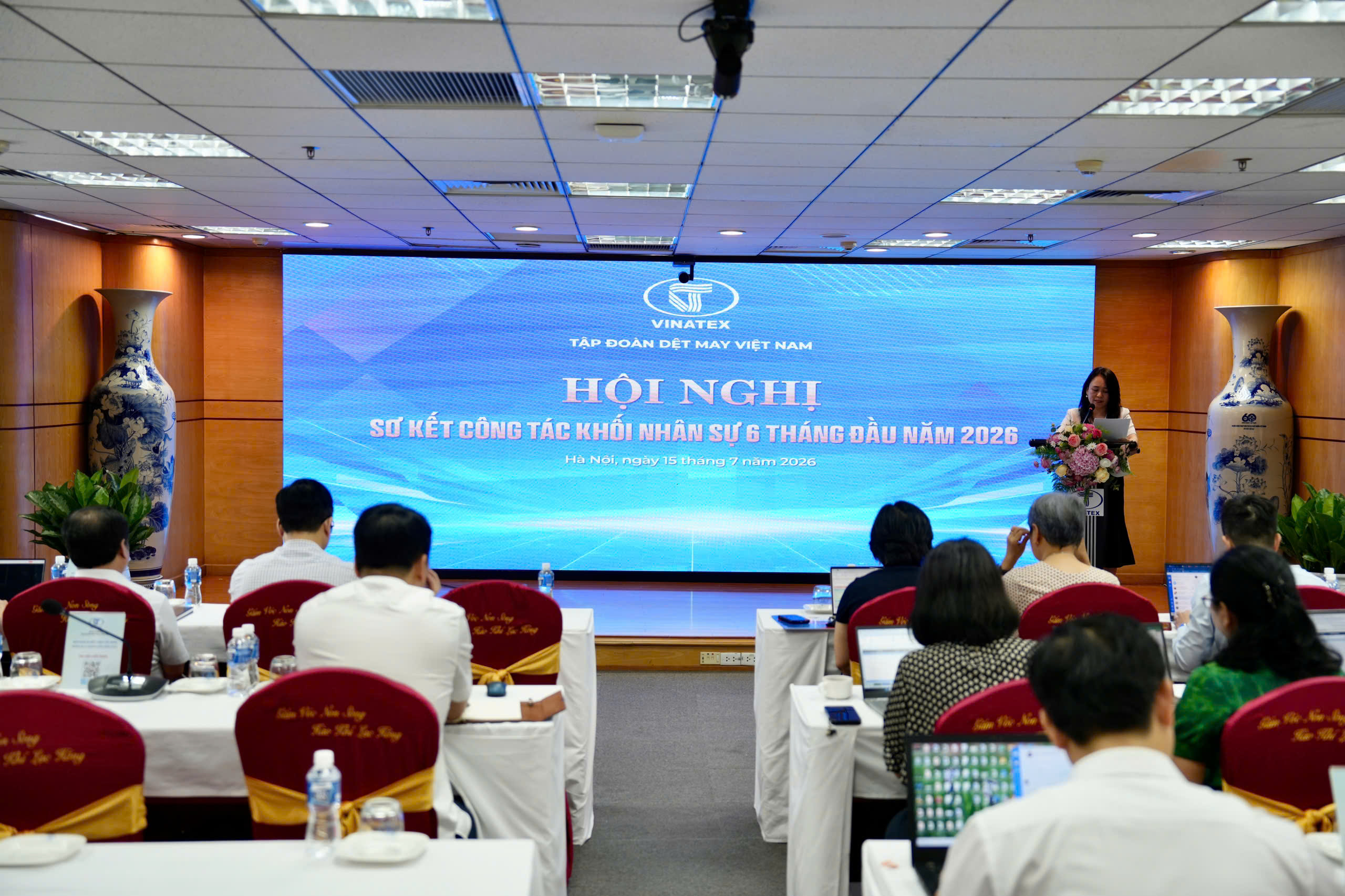 Khối Nhân sự Vinatex: Nâng cao năng lực quản trị, đồng hành cùng hiệu quả sản xuất kinh doanh 1 2aOboQkXwZaFMC2cdGMnY2RFBYBZKcAUGl9XGr8C
