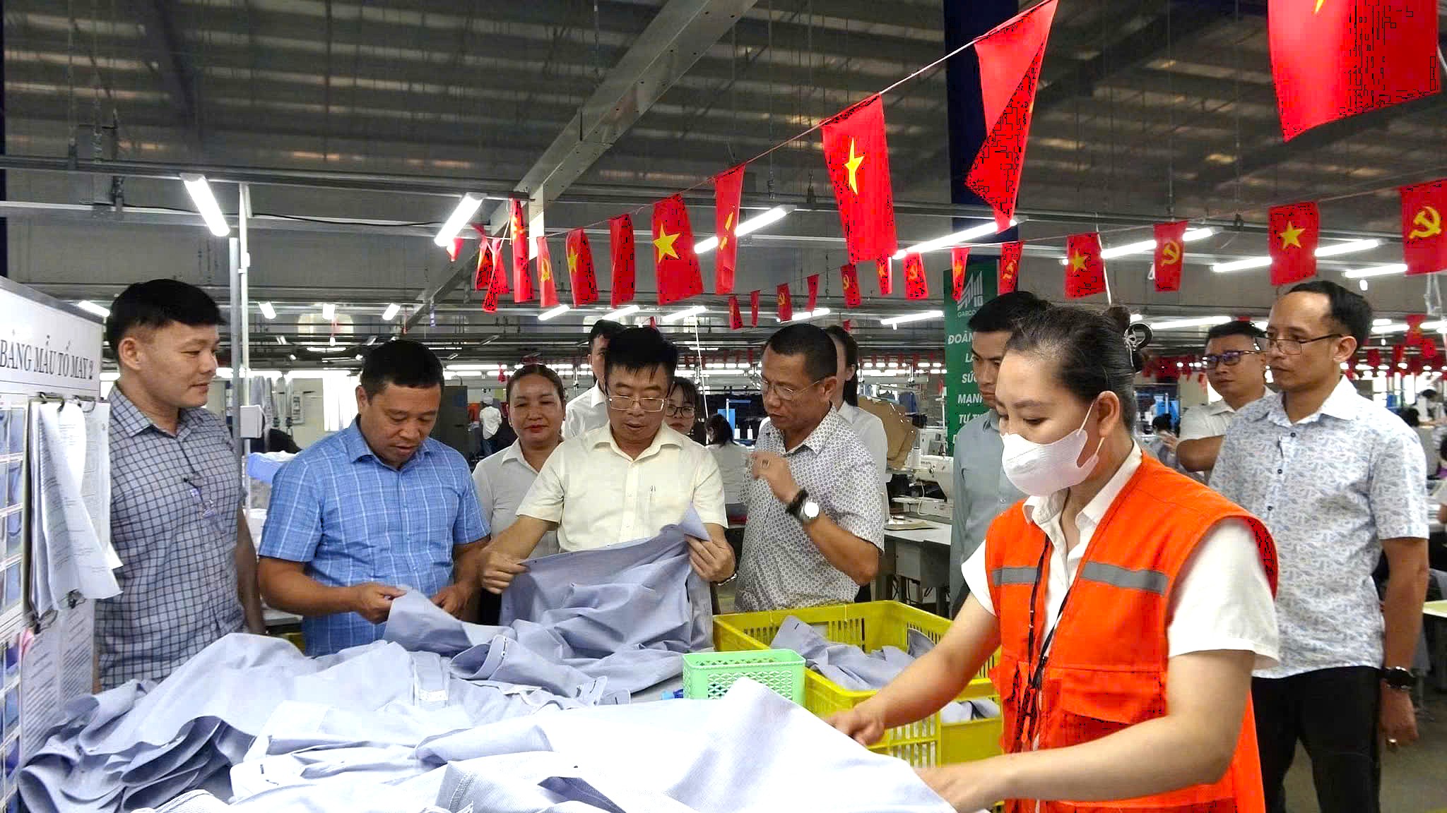 Chủ tịch HĐQT Vinatex Lê Tiến Trường làm việc tại các đơn vị May 10 khu vực Bắc Trung Bộ 2 May Ha Tinh