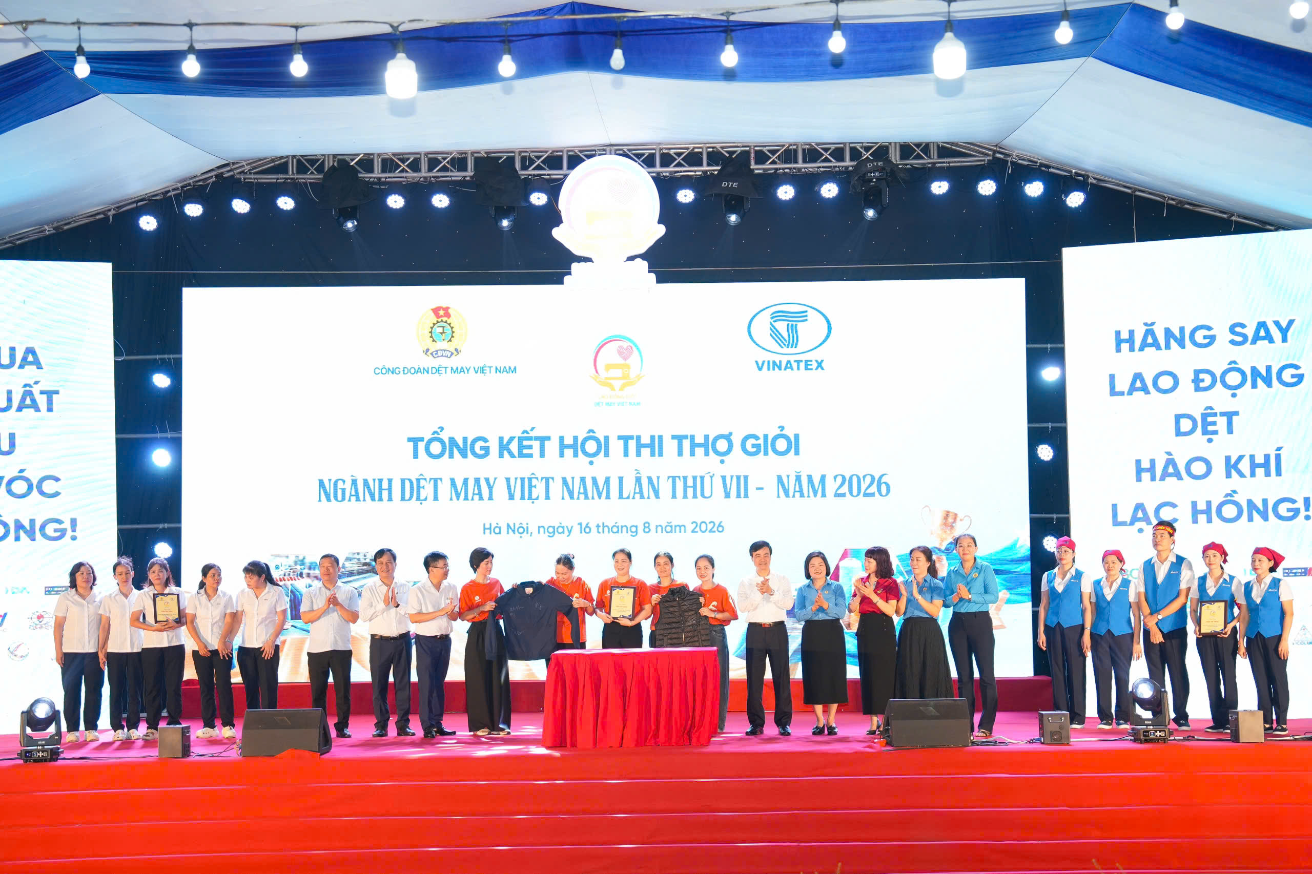 Lộ diện 3 chủ nhân “Bàn tay vàng” lĩnh vực May Dệt thoi lần thứ VII, năm 2026 10 be mac hoi thi tho gioi 15
