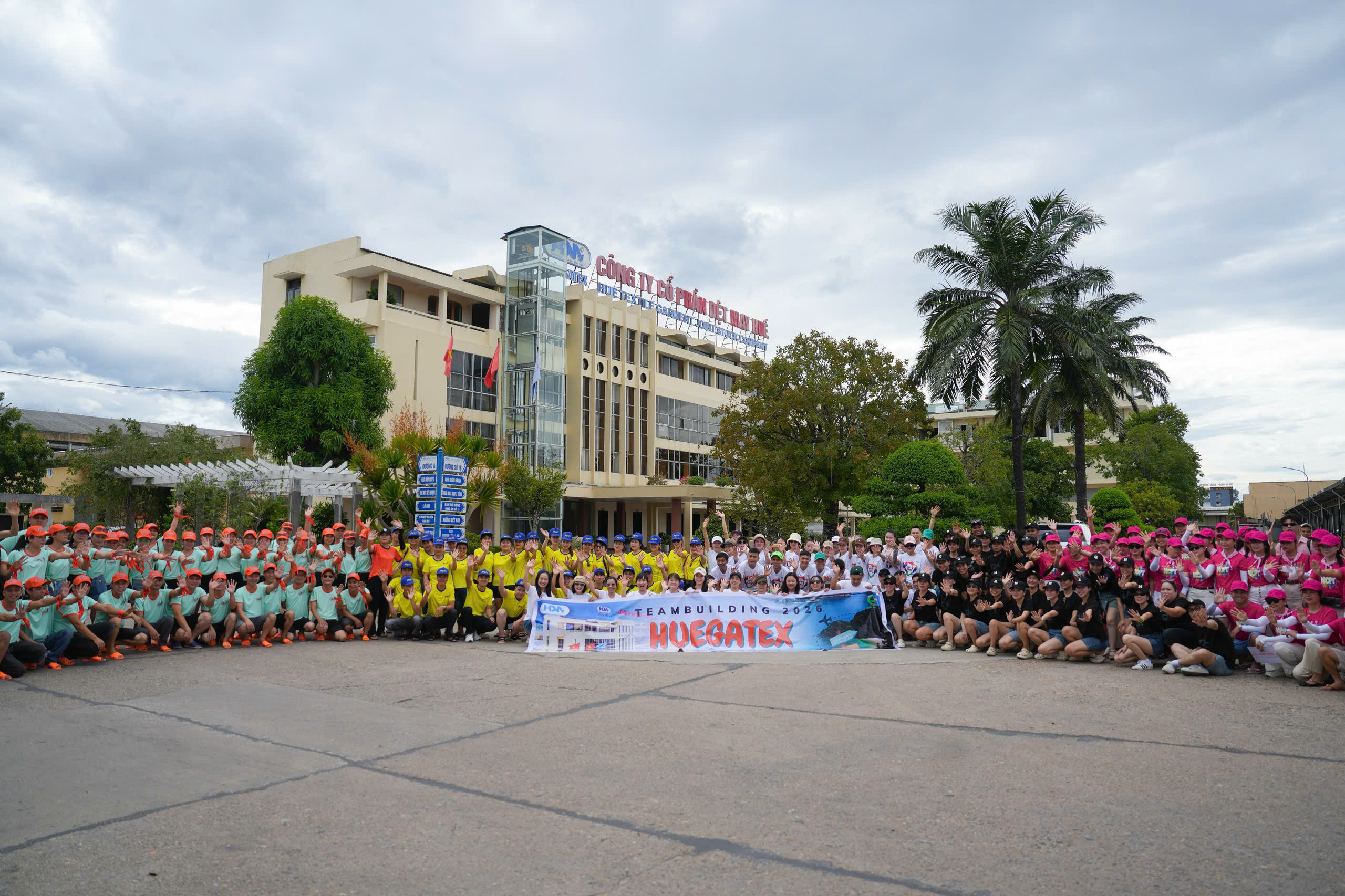 Khối May Huegatex: Gom sóng đại dương – Dệt chương bứt phá 3 teambuilding huegatex 1