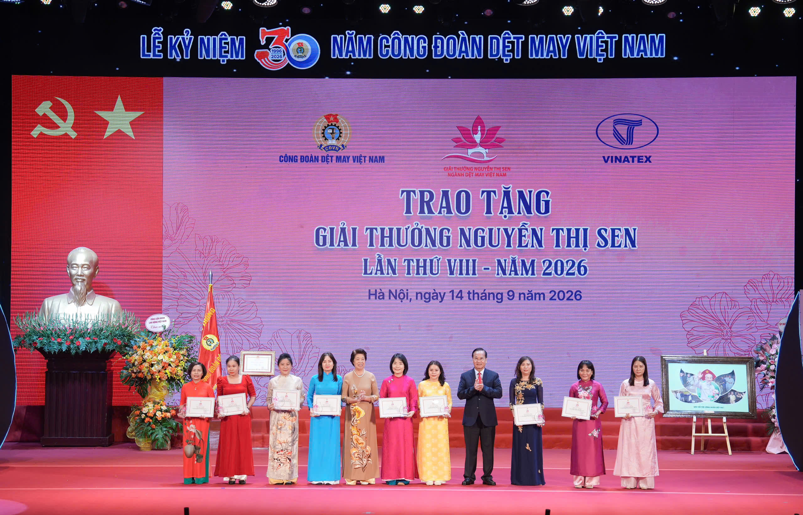 30 nam cong doan det may 11