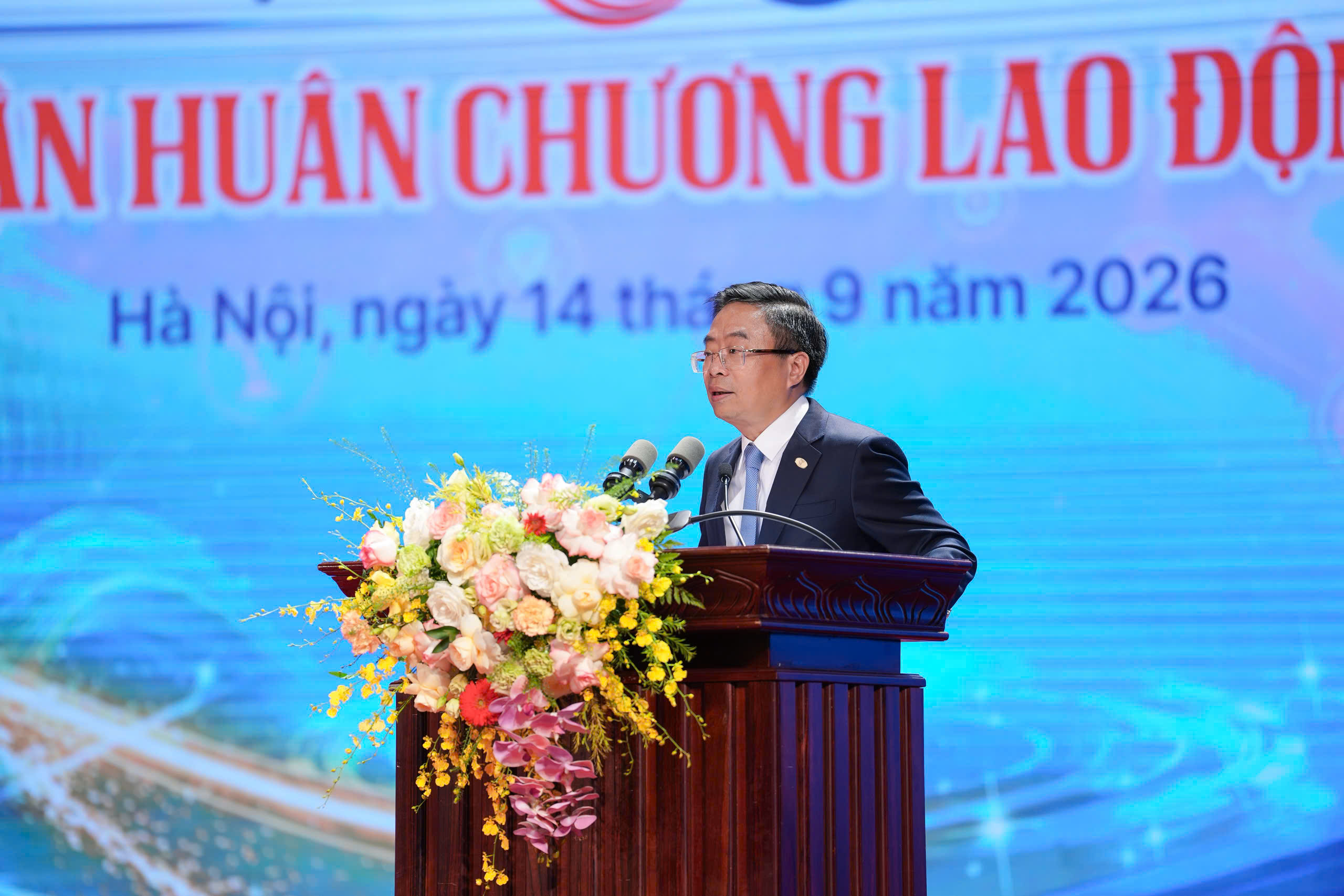 30 nam cong doan det may 20