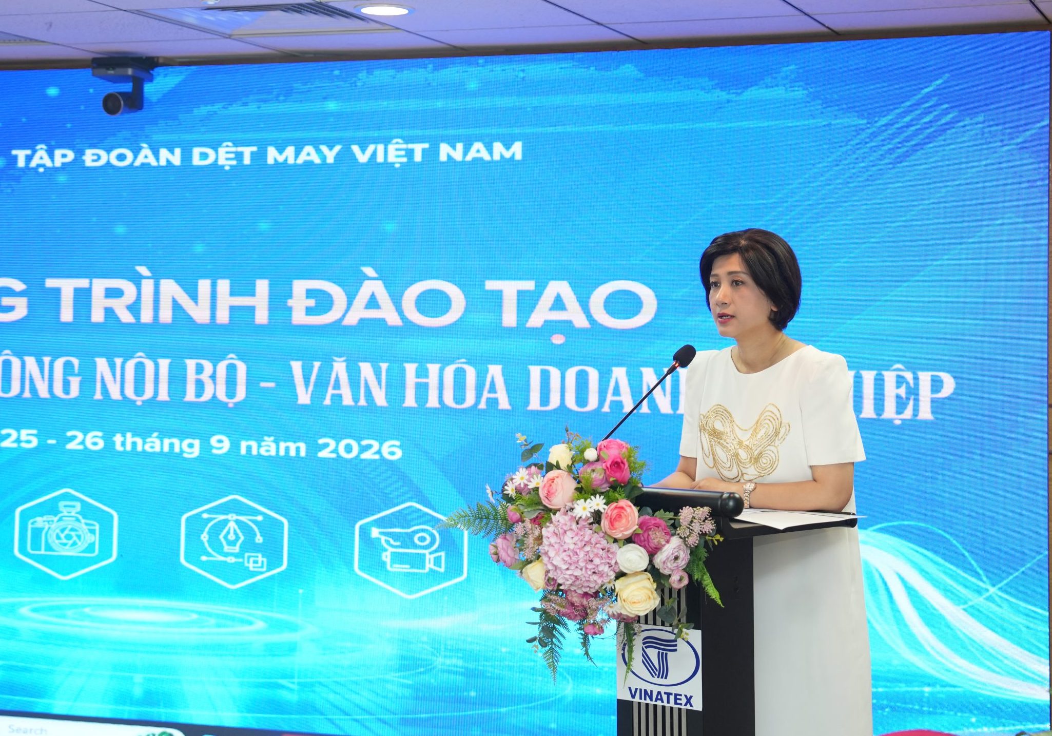 Nâng cao năng lực truyền thông nội bộ và lan tỏa văn hóa doanh nghiệp trong hệ thống Vinatex 2 DSC02227 scaled e1790333576751