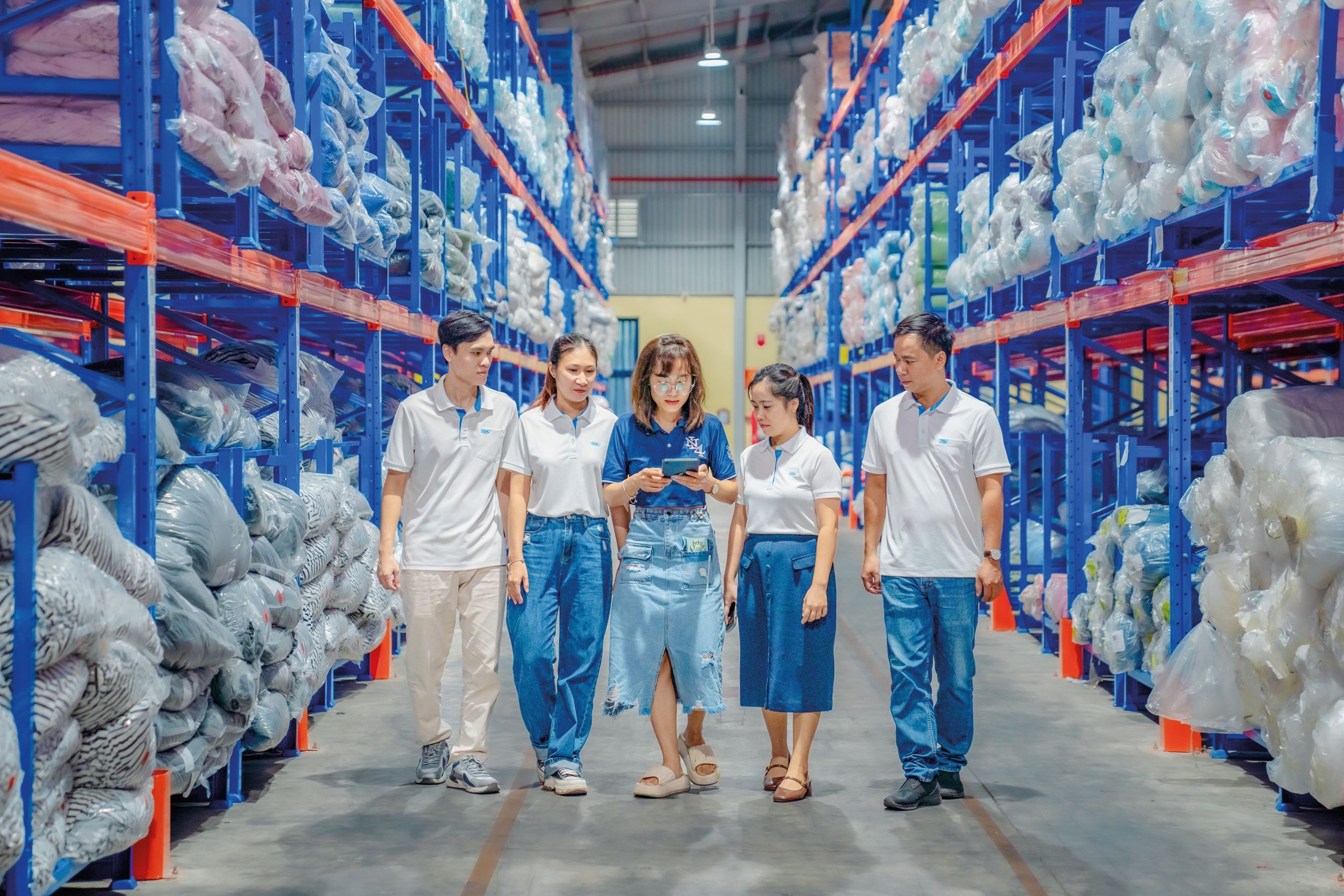 Cú hích từ những guồng quay dữ liệu 7 e4af59b4 da39 4f13 a9e4 b057f7ad8aae scaled