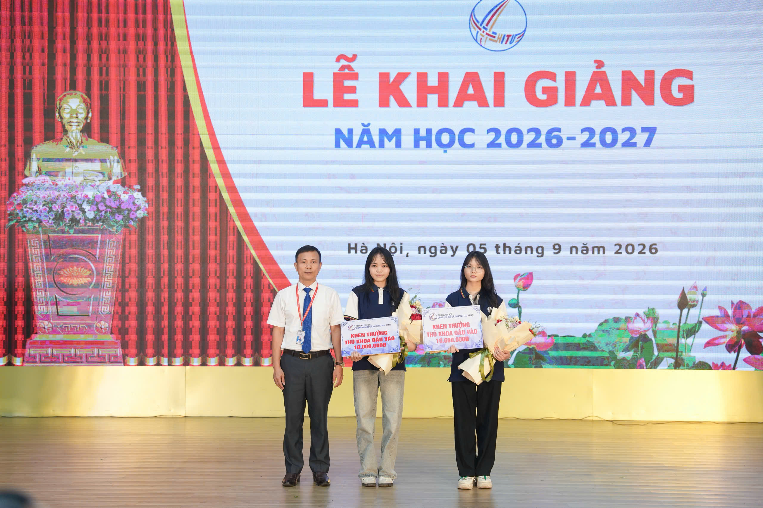Hơn 6.000 sinh viên HITU bước vào năm học 2026-2027 12 khai giang hitu 9