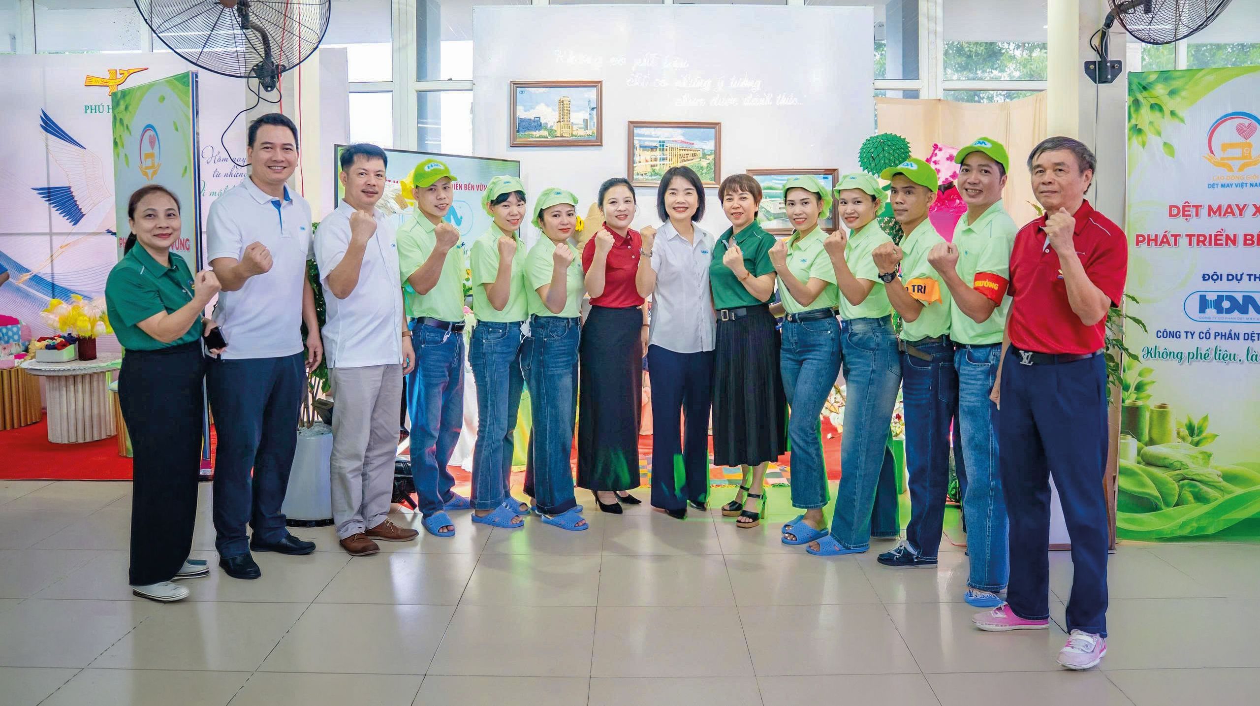 Bàn tay Vàng lĩnh vực May Dệt kim: Từ rèn tinh thần “thép” đến nghệ thuật tổ chức chuyền 1 BTV5 2 e1792058562457