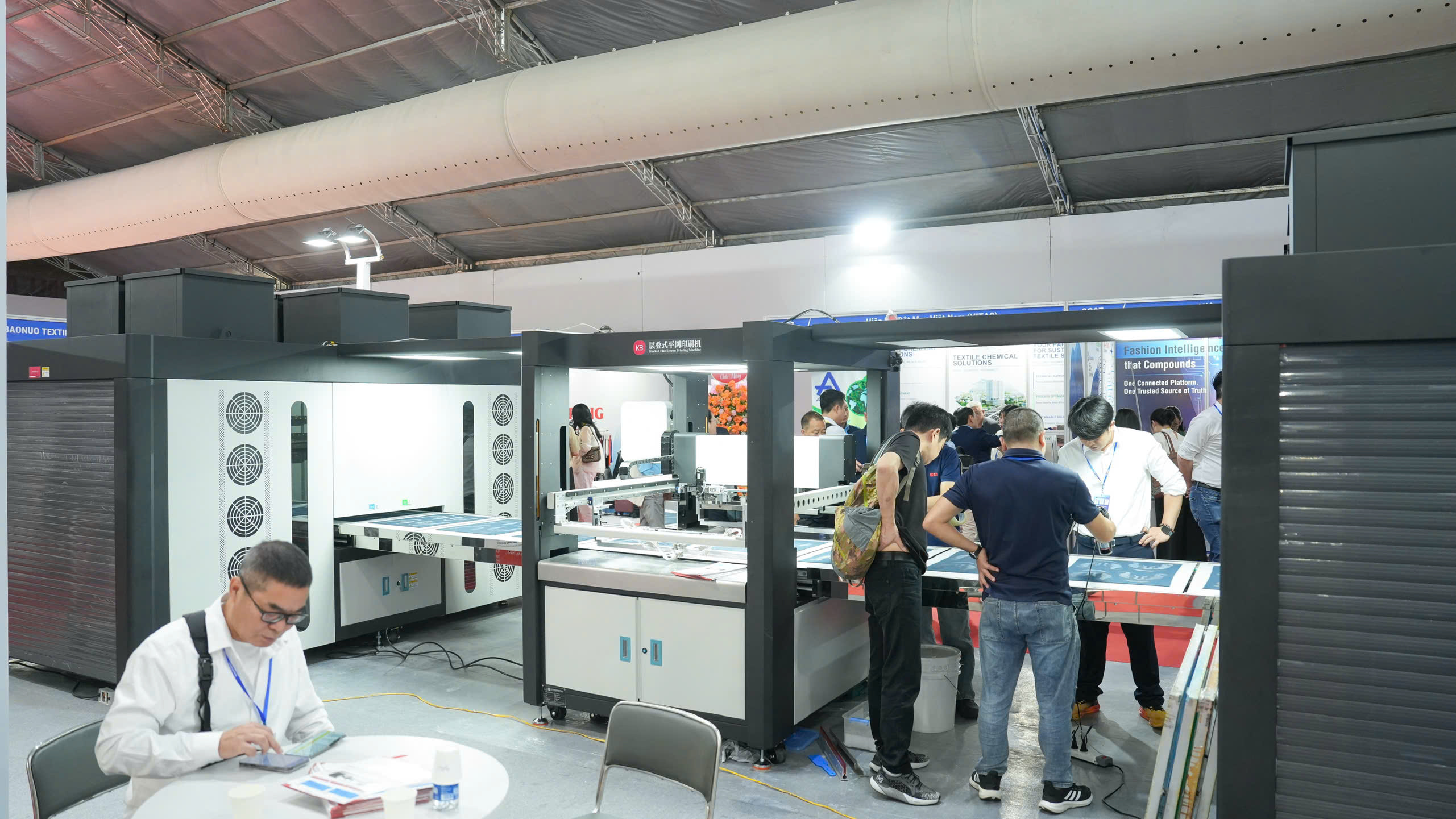 Khai mạc HanoiTex – HanoiFabric 2026: Kết nối công nghệ, mở rộng hợp tác cho doanh nghiệp dệt may 16 HanoiTex 2026 17