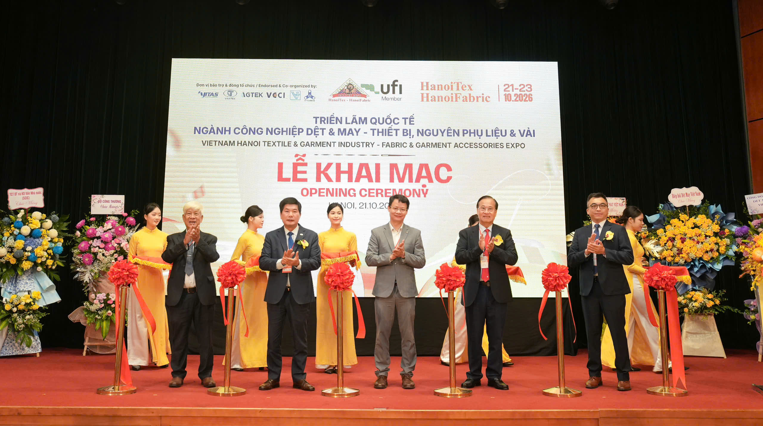 Khai mạc HanoiTex – HanoiFabric 2026: Kết nối công nghệ, mở rộng hợp tác cho doanh nghiệp dệt may