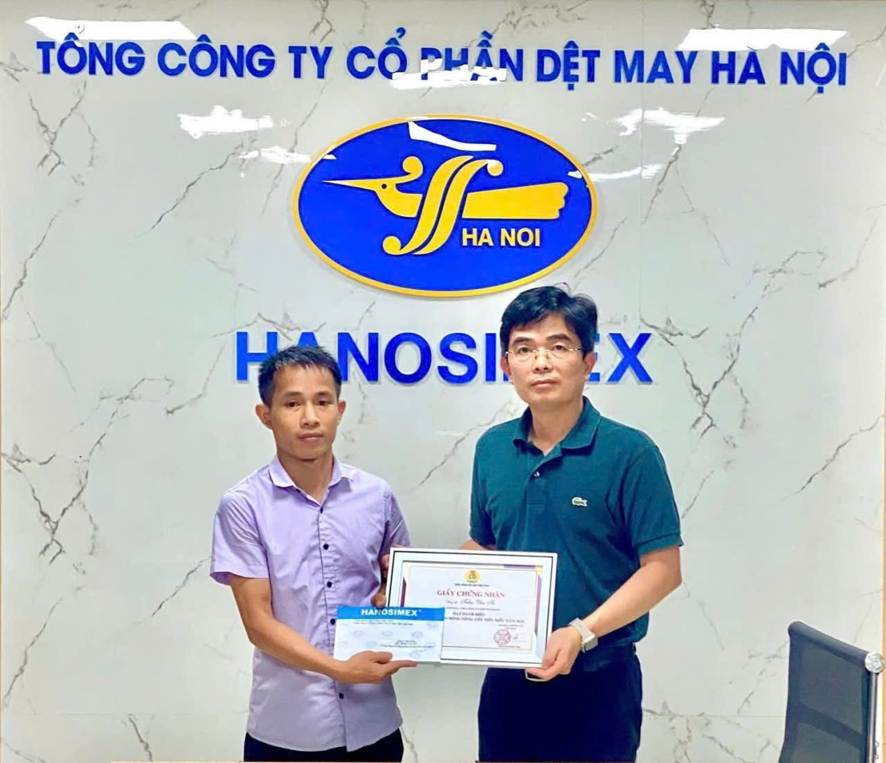 a Tran Van Tu