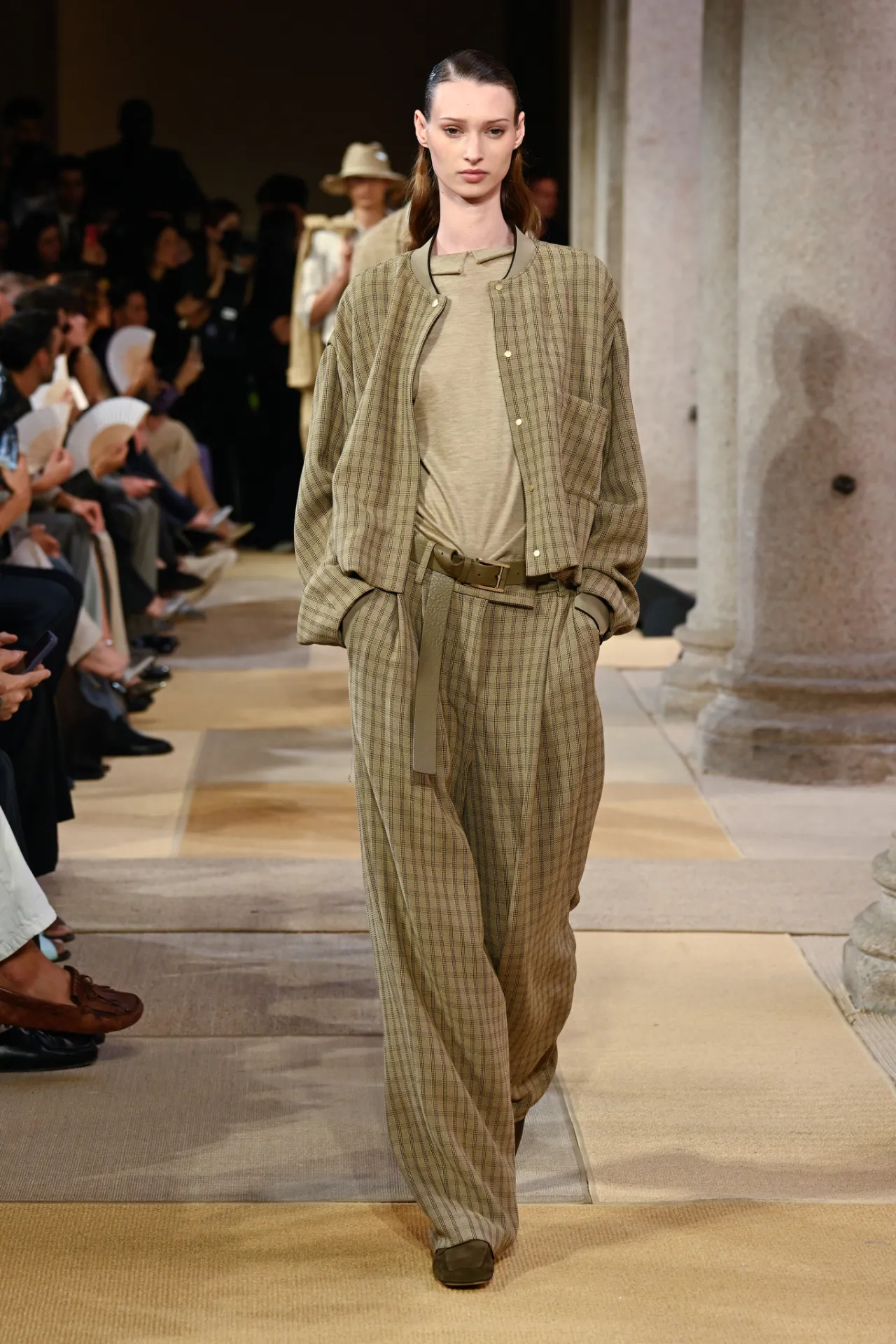 Giorgio Armani xuân hè 2027: “Evolution” và hành trình tiếp nối một di sản 5 giorgio armani mfw rtw mens spring 2027 r gg 020